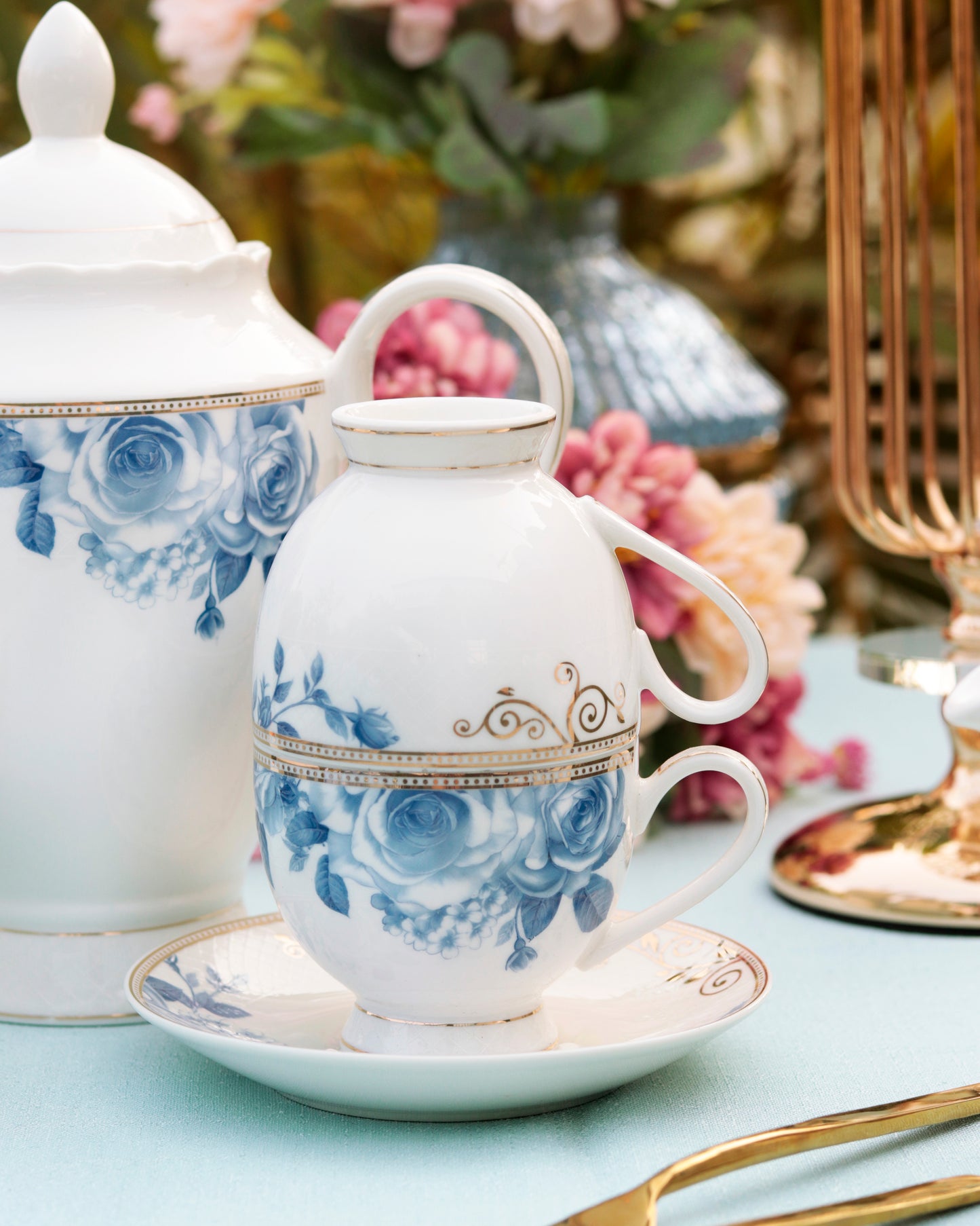 Azure Gold Cup and Saucer Set (6 Cups and 6 Saucers) - Vigneto