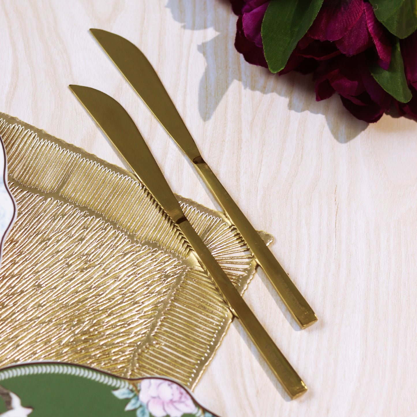 Flat Knife (Shine Gold Finish, Set of 6) - Vigneto