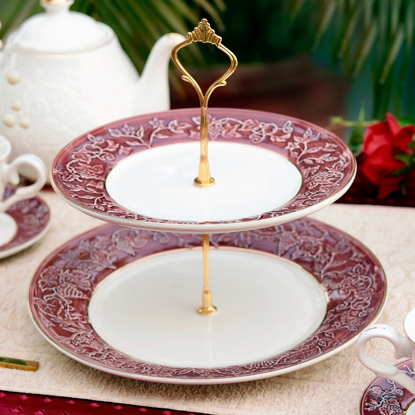 Ruby Red Two Tier Dessert Stand - Vigneto
