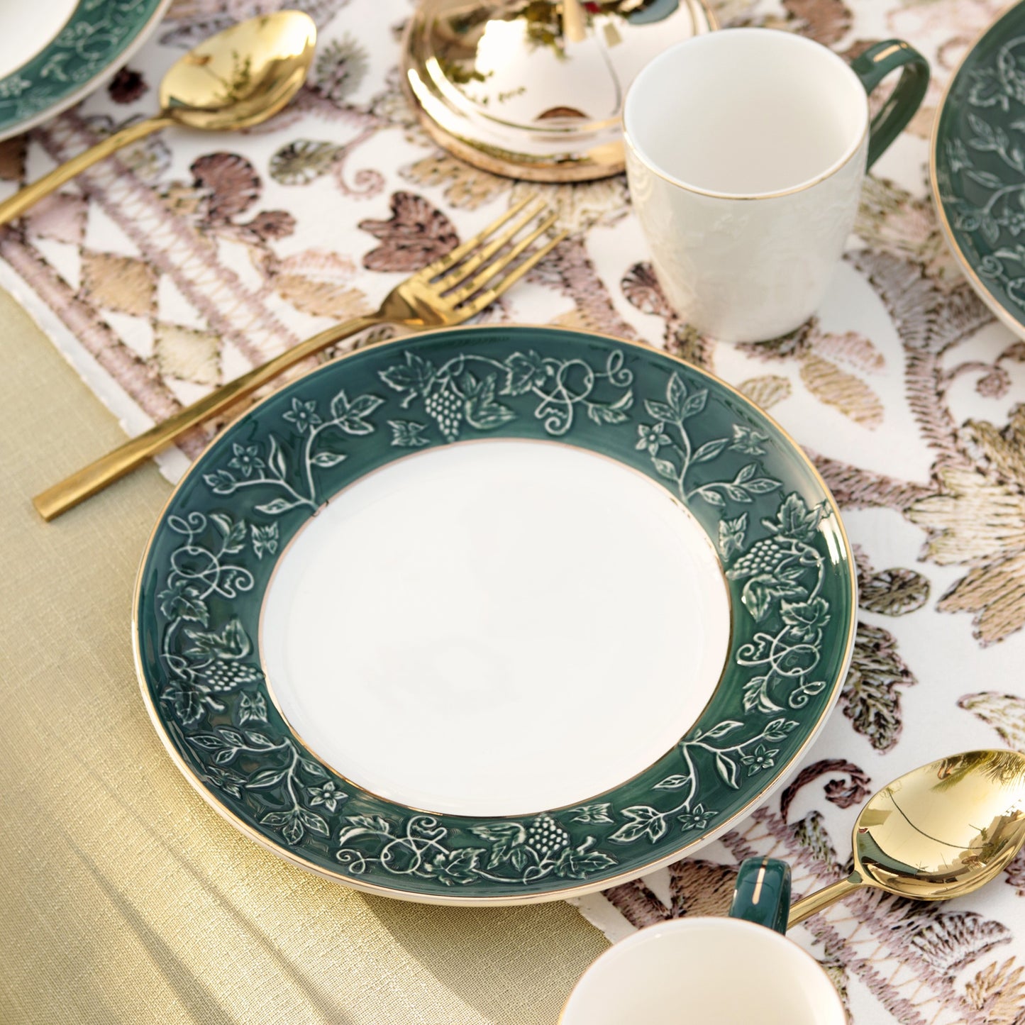 Emerald Green 33 Pcs Dinner Set - Vigneto
