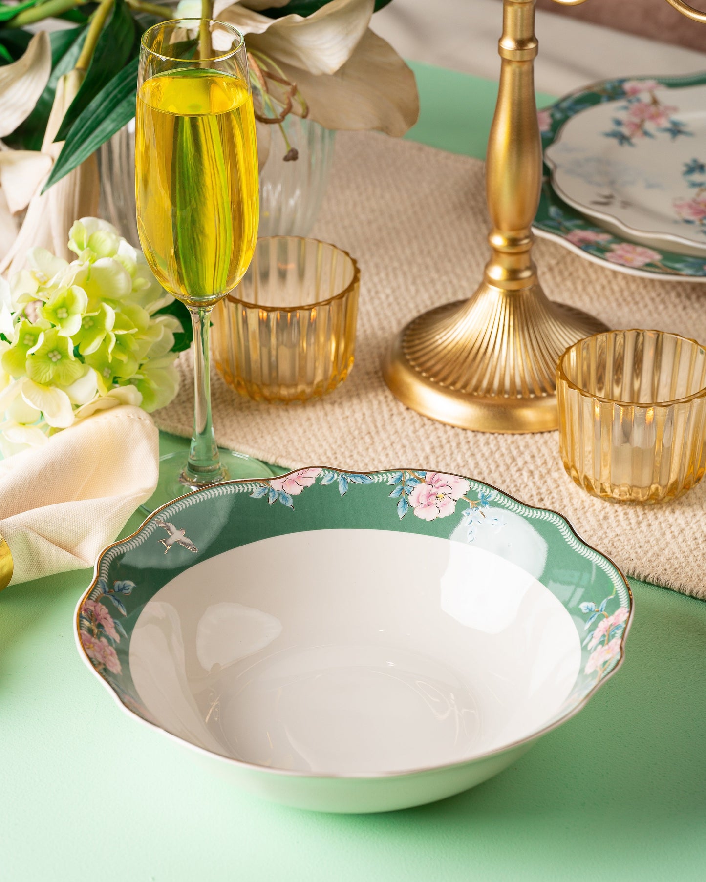 Victorian Green 36 Pcs Dinner Set - Vigneto