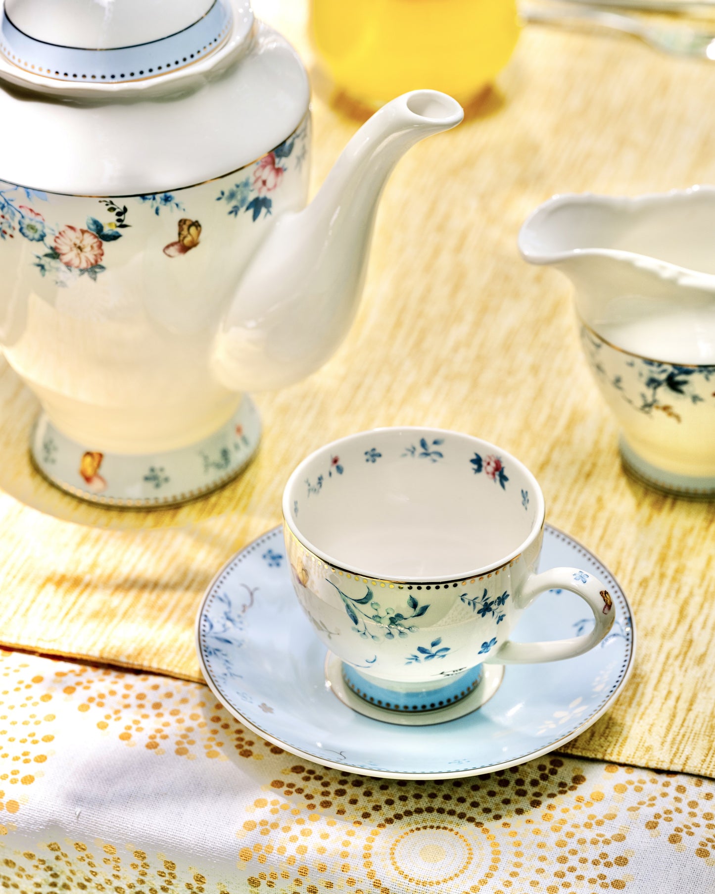 Spring Meadows 15 Pcs Tea Set - Vigneto