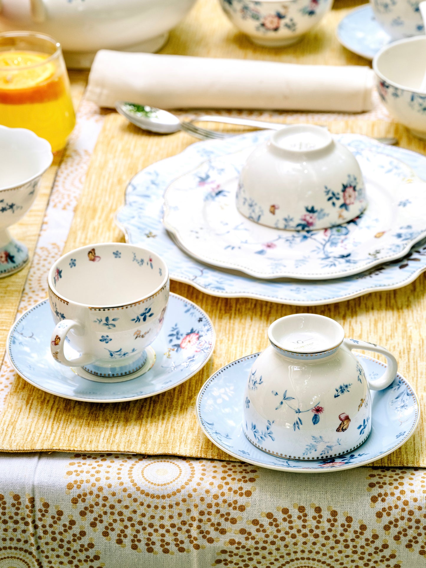 Spring Meadows 15 Pcs Tea Set - Vigneto