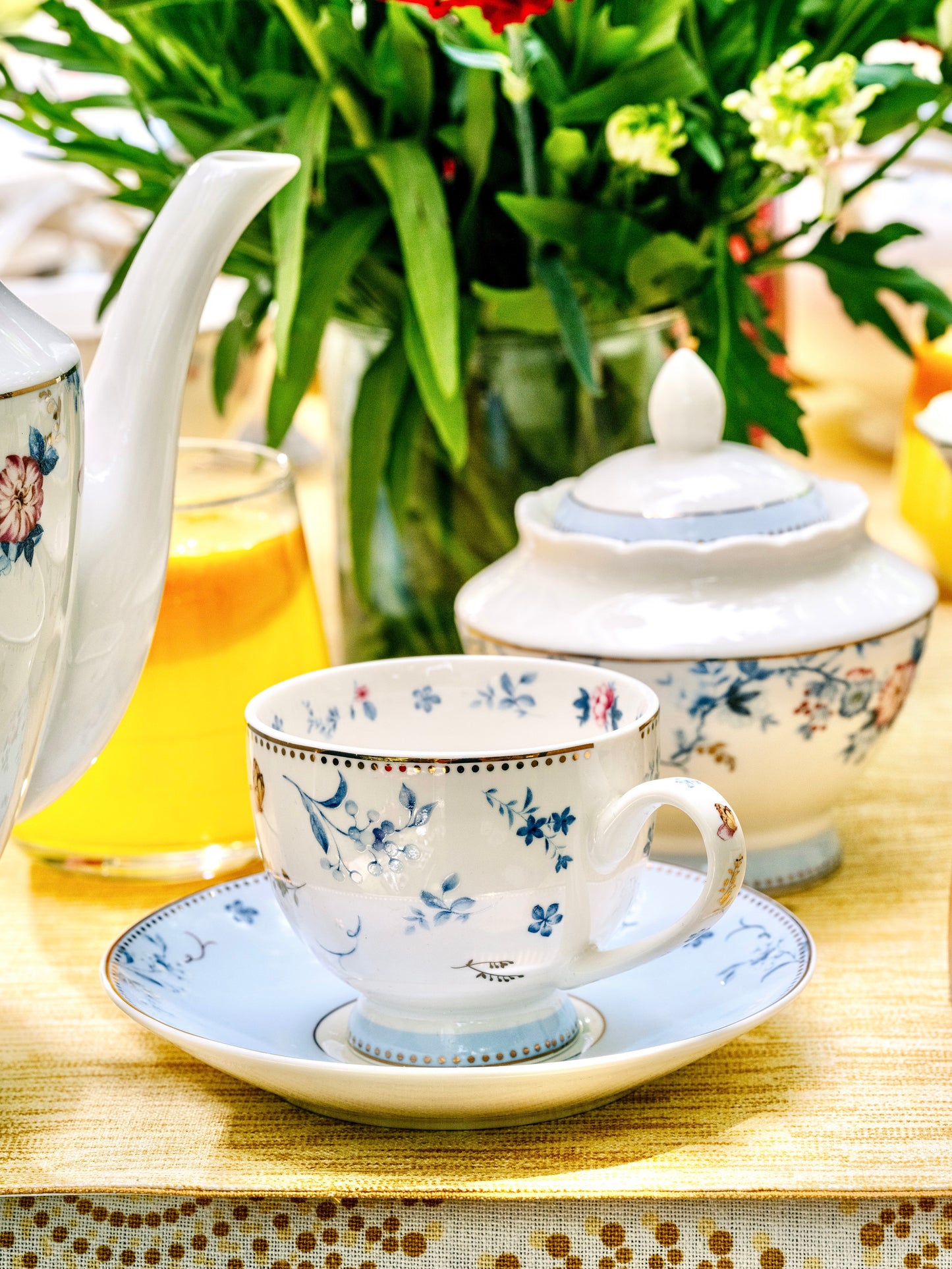 Spring Meadows 15 Pcs Tea Set - Vigneto