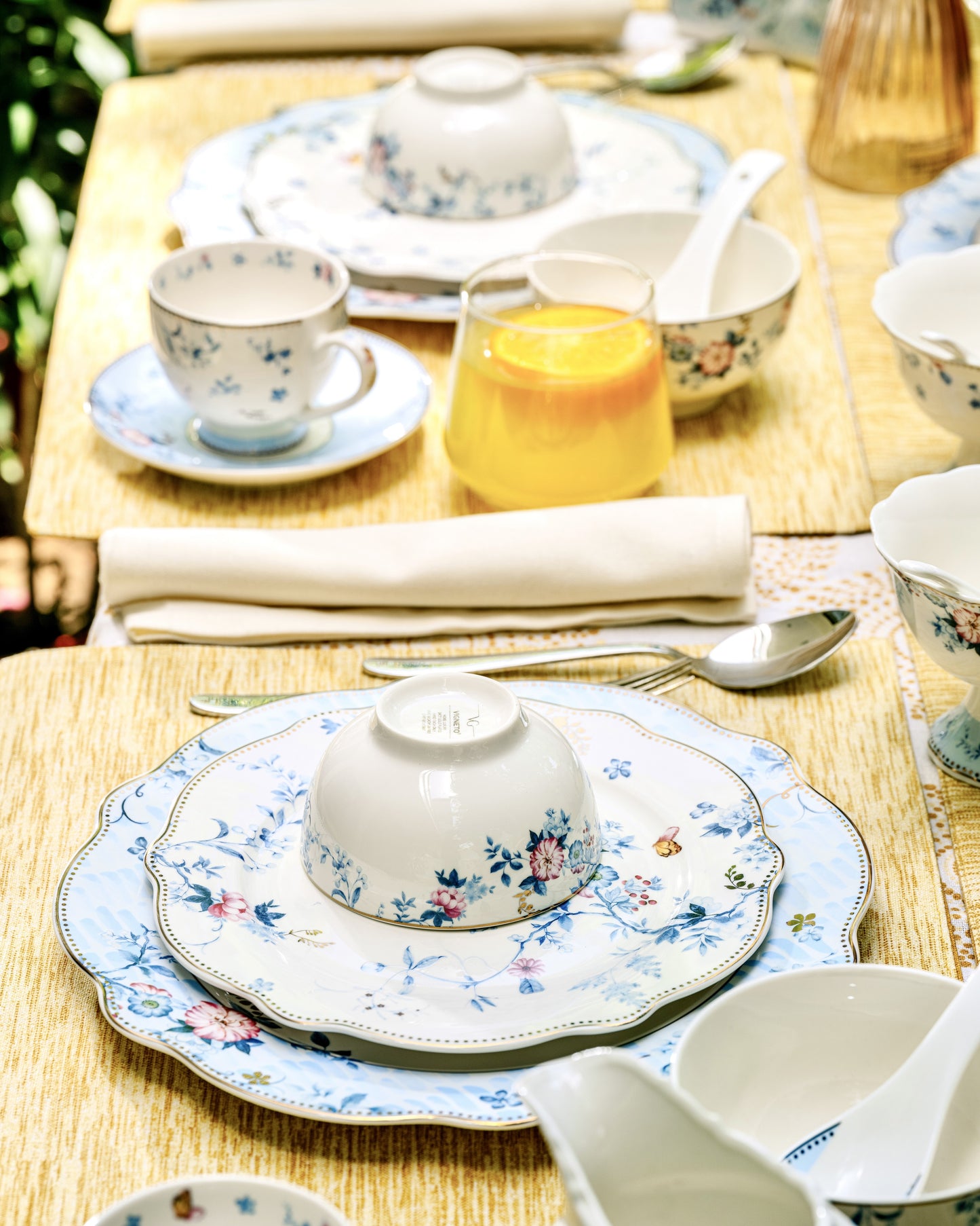 Spring Meadows 51 Pcs Dinner Set - Vigneto