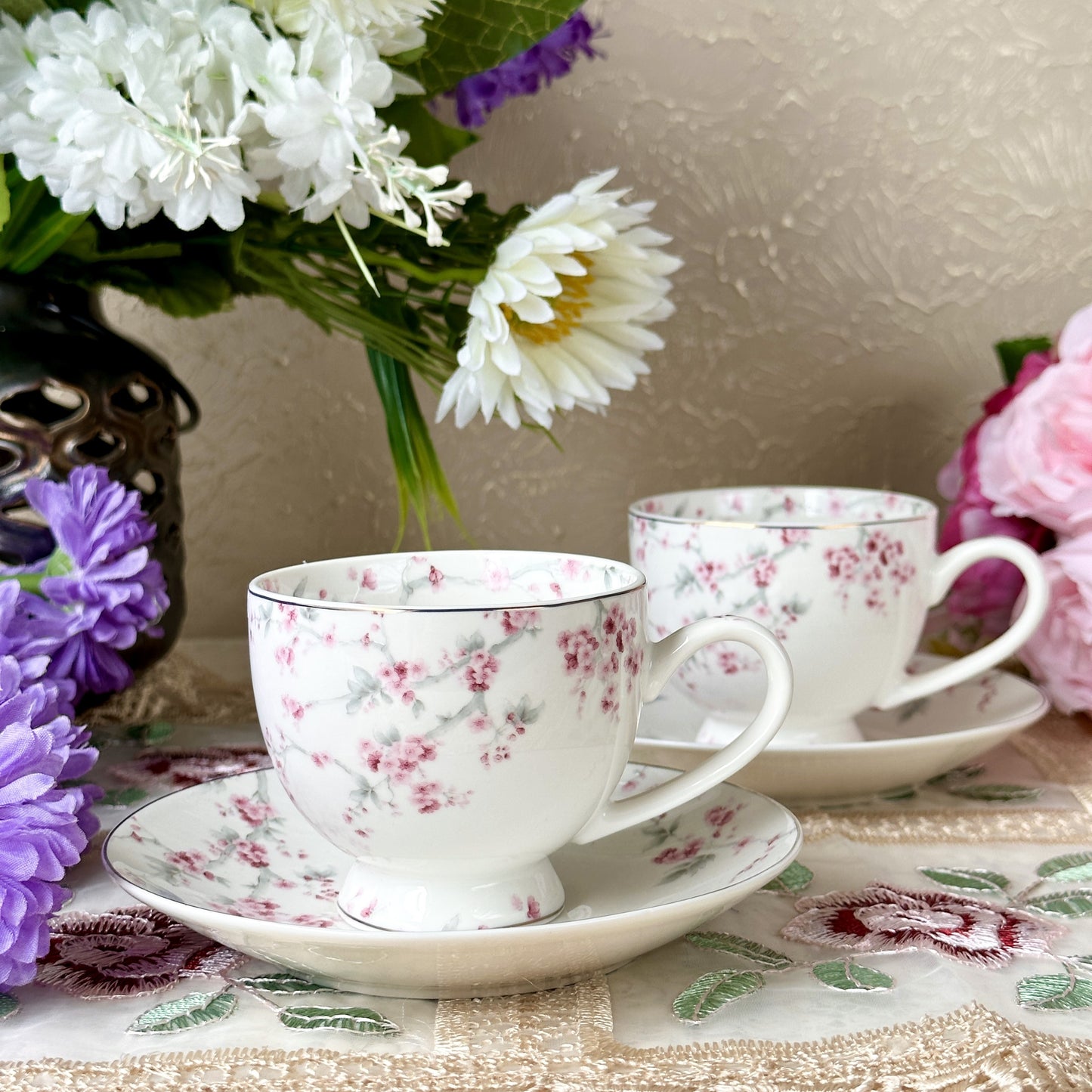 Orchid Bliss Cup and Saucer Set (6 Cups and 6 Saucers) - Vigneto