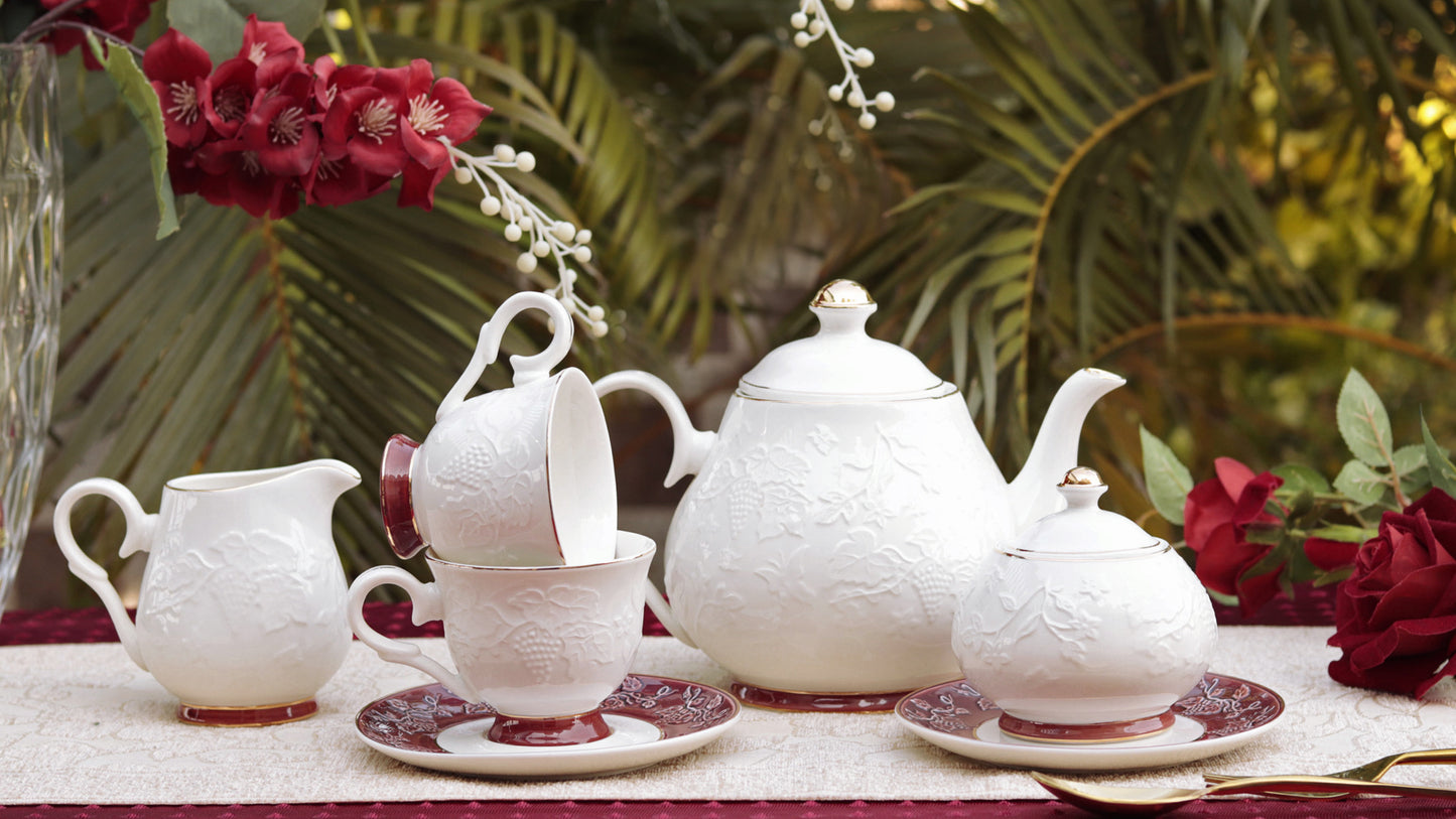 Ruby Red 15 Pcs Tea Set - Vigneto