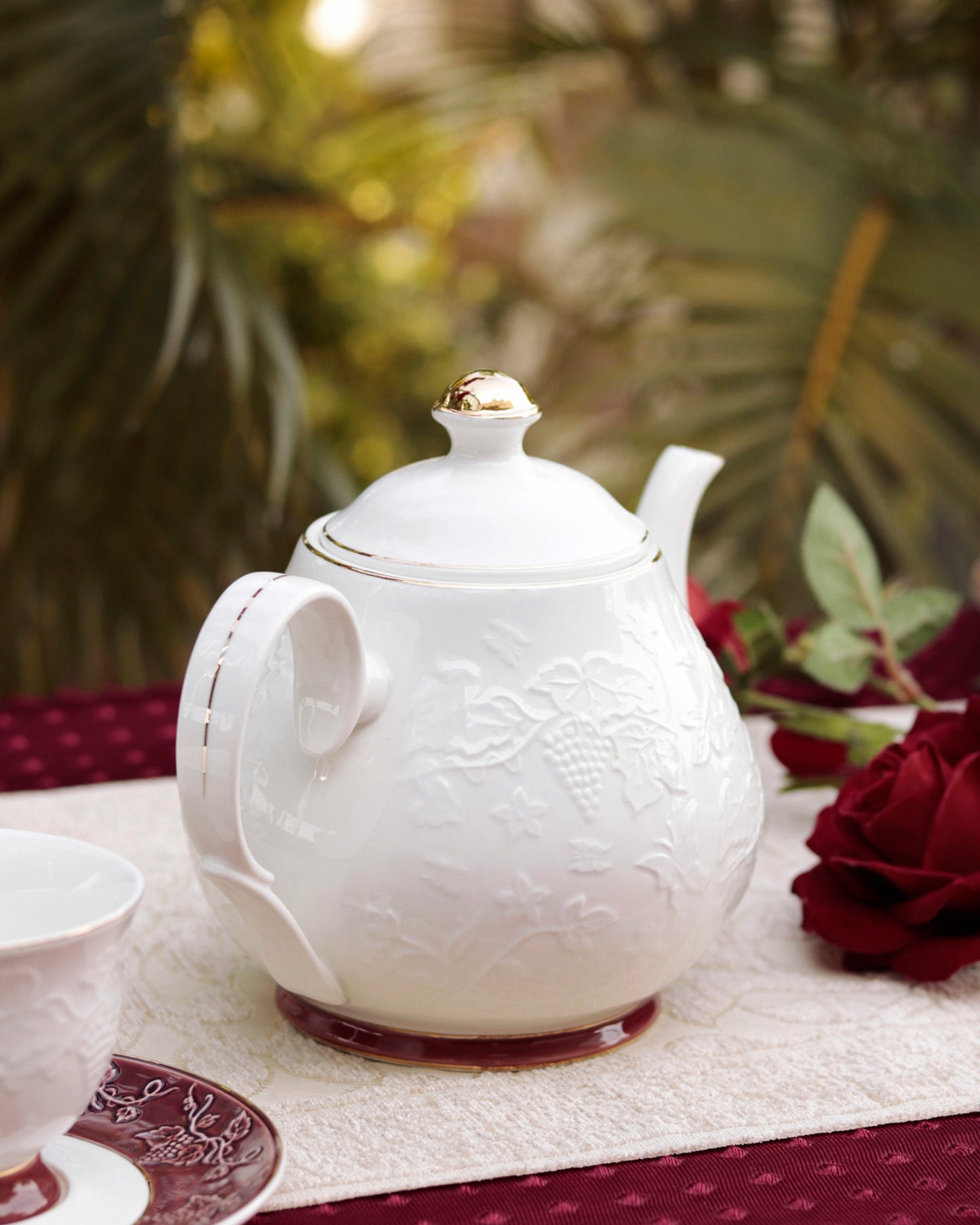 Ruby Red 15 Pcs Tea Set - Vigneto