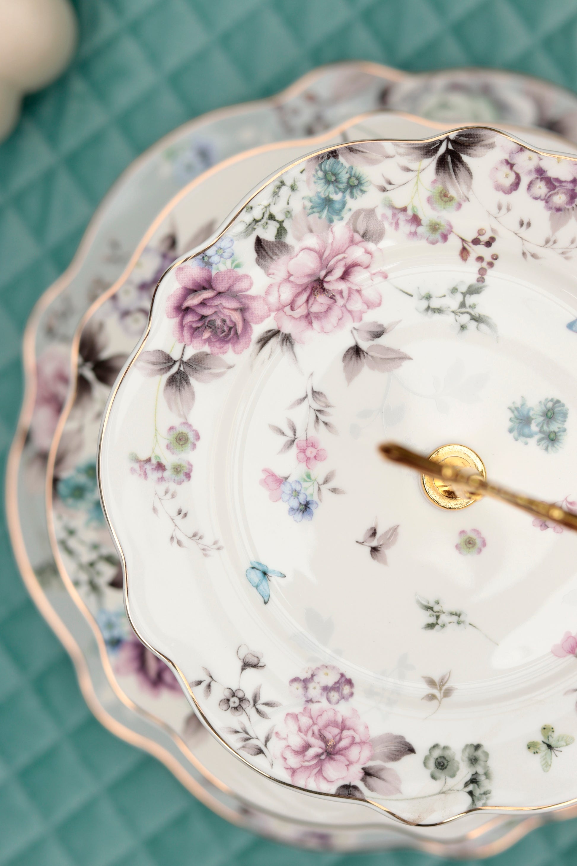 Peony Paradise Three Tier Dessert Stand - Vigneto