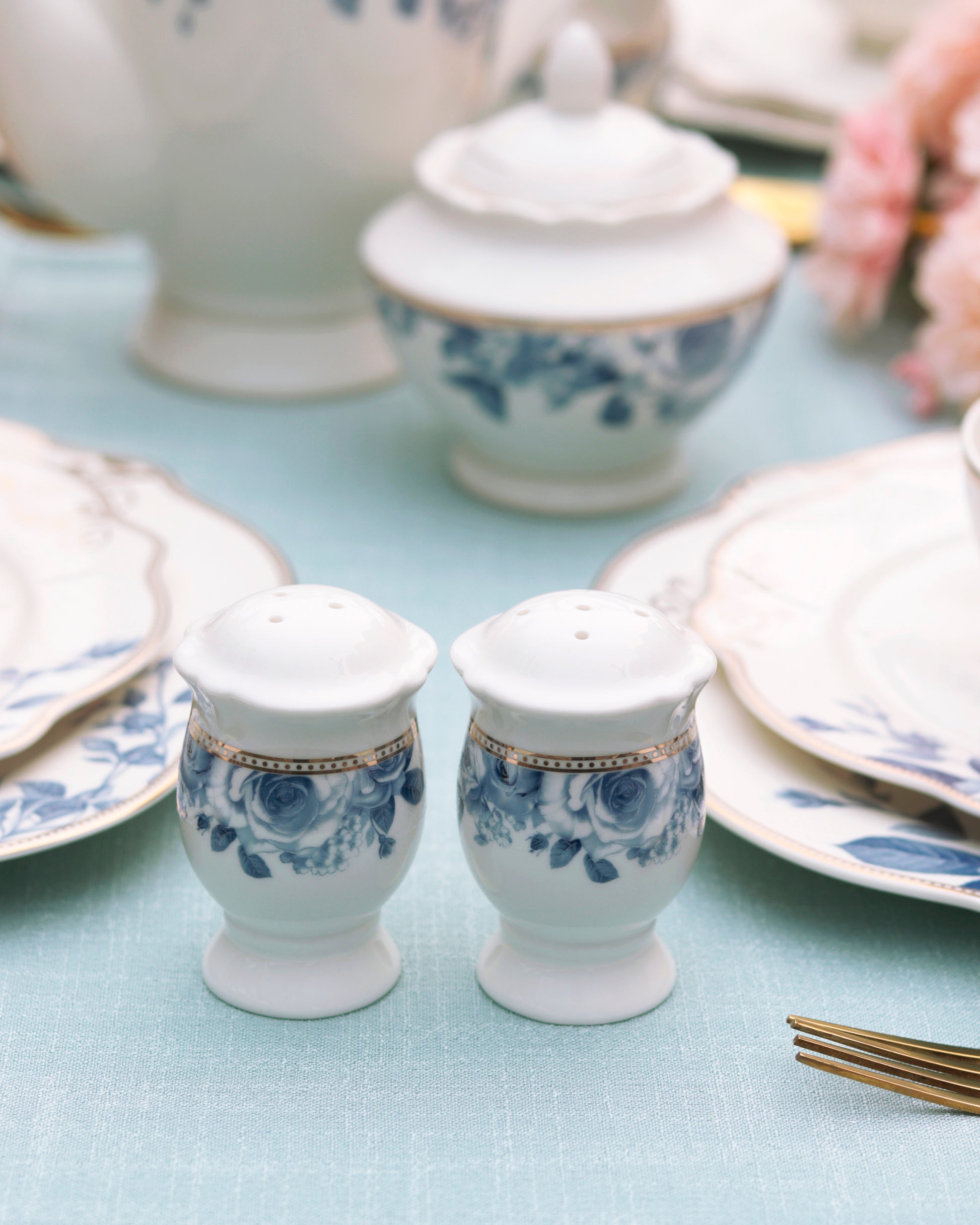 Azure Gold 36 Pcs Dinner Set - Vigneto