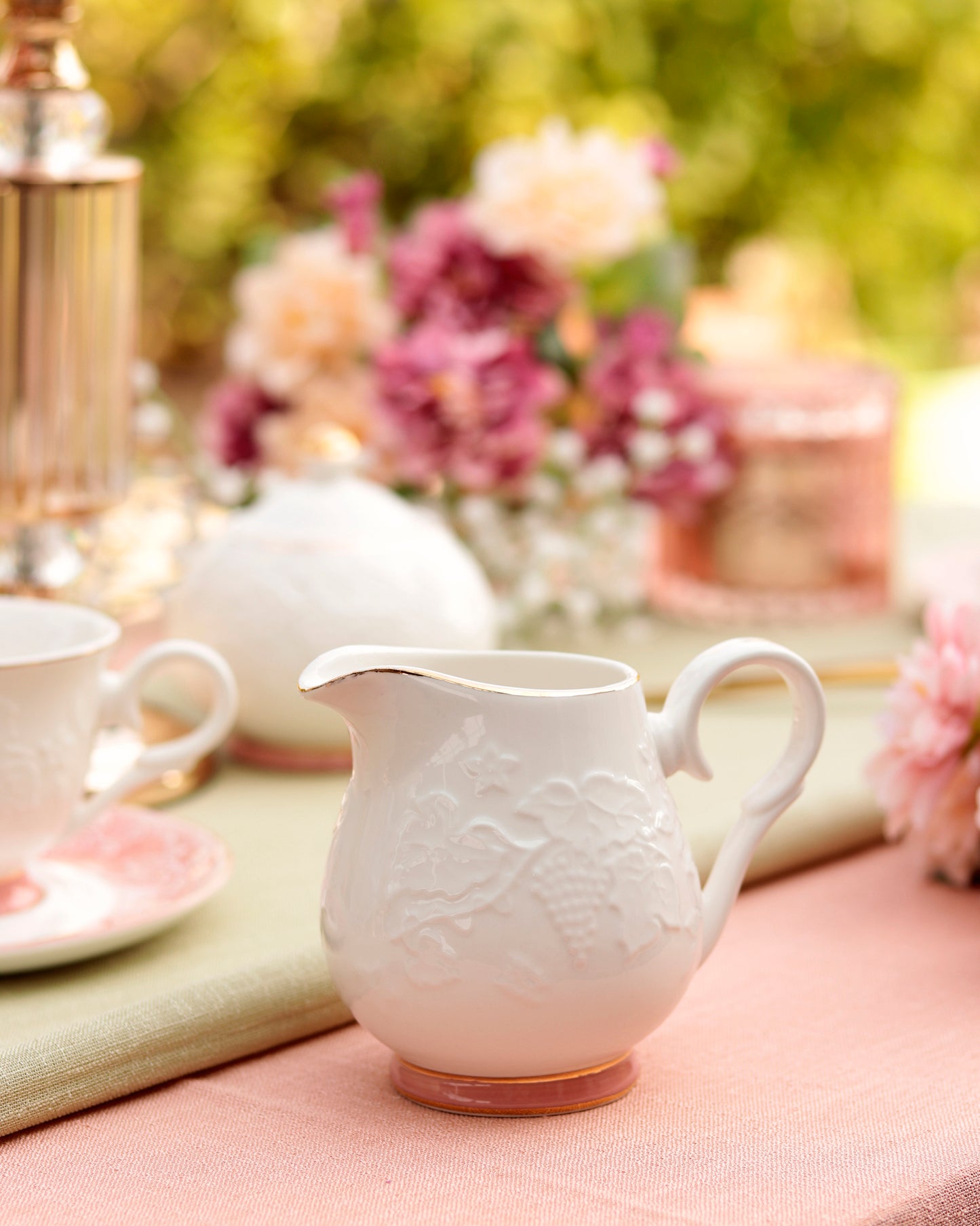 Pink Sapphire 15 Pcs Tea Set - Vigneto