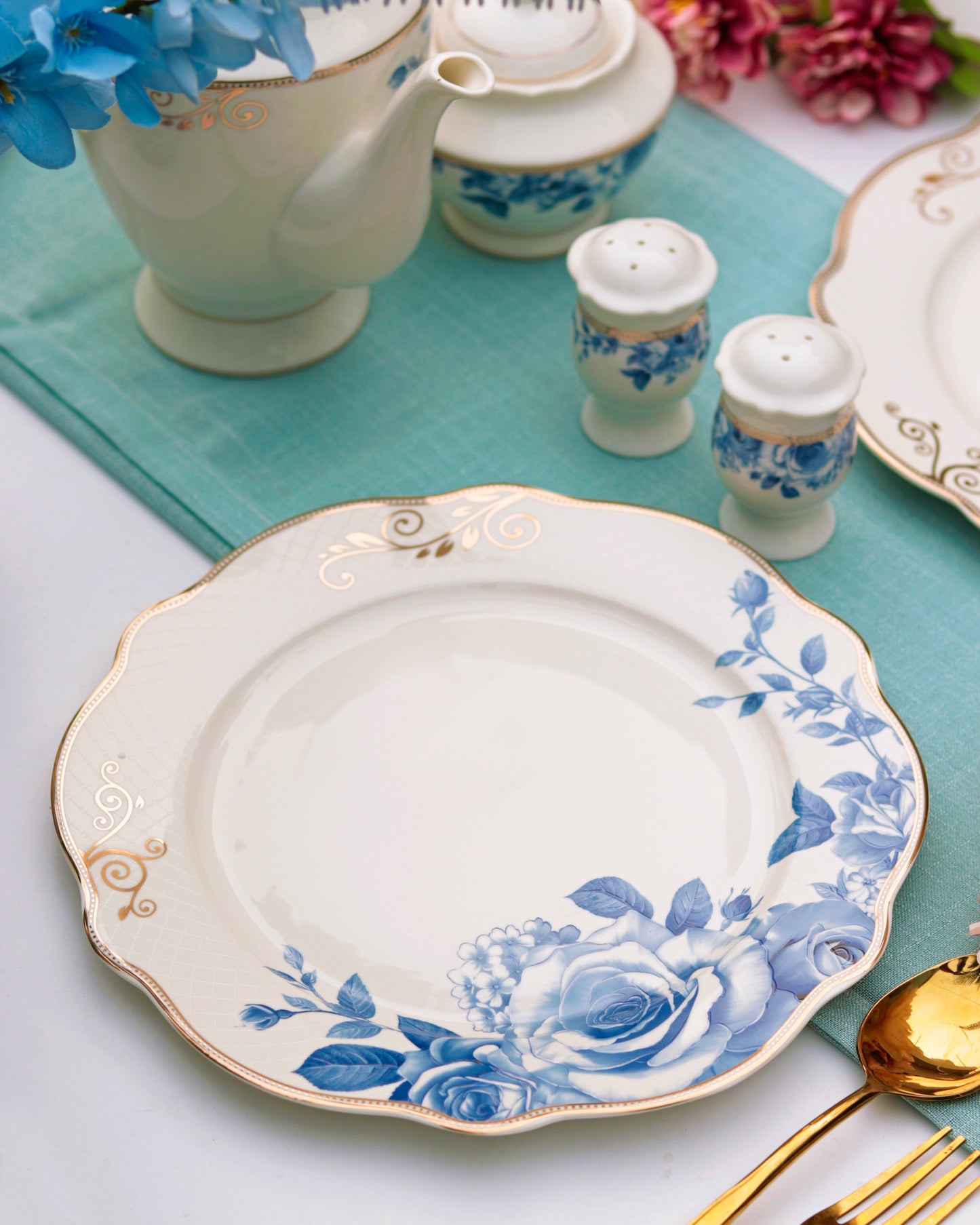 Azure Gold 51 Pcs Dinner Set - Vigneto