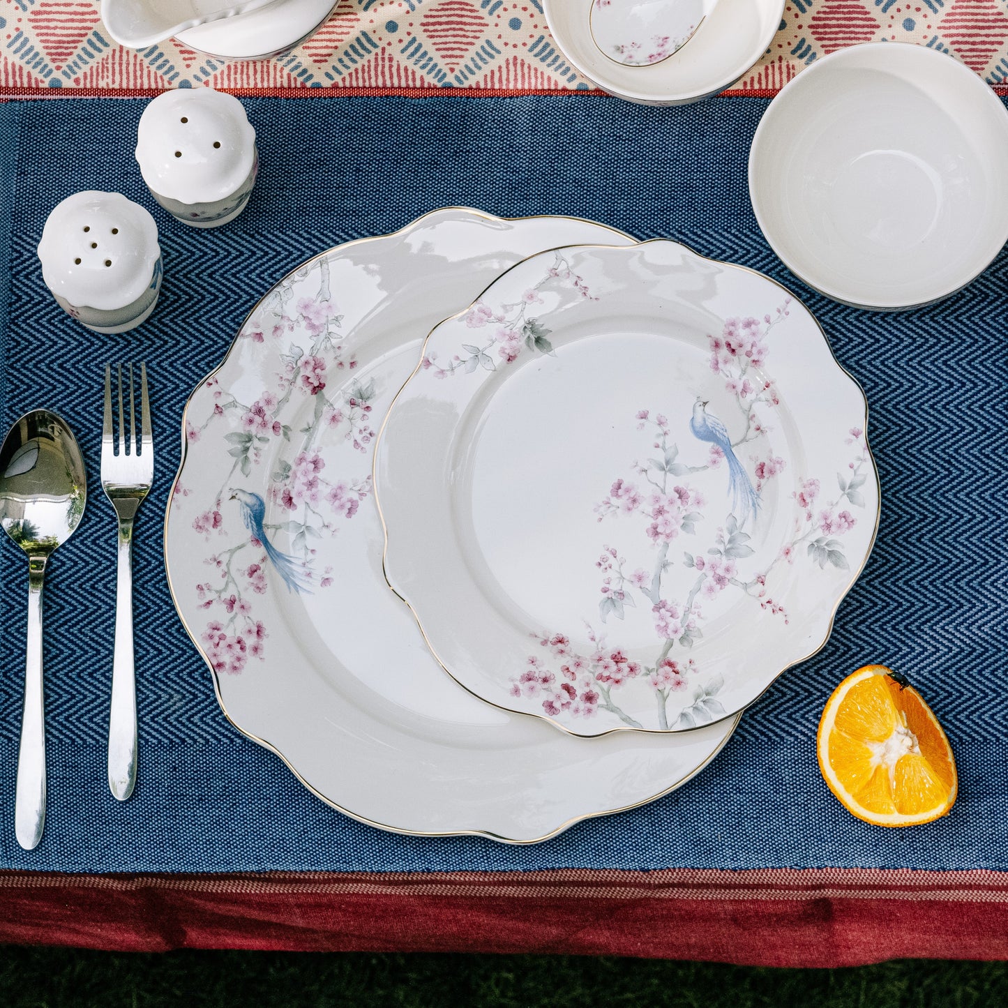 Orchid Bliss 10.5" Dinner Plates (Set of 6) - Vigneto