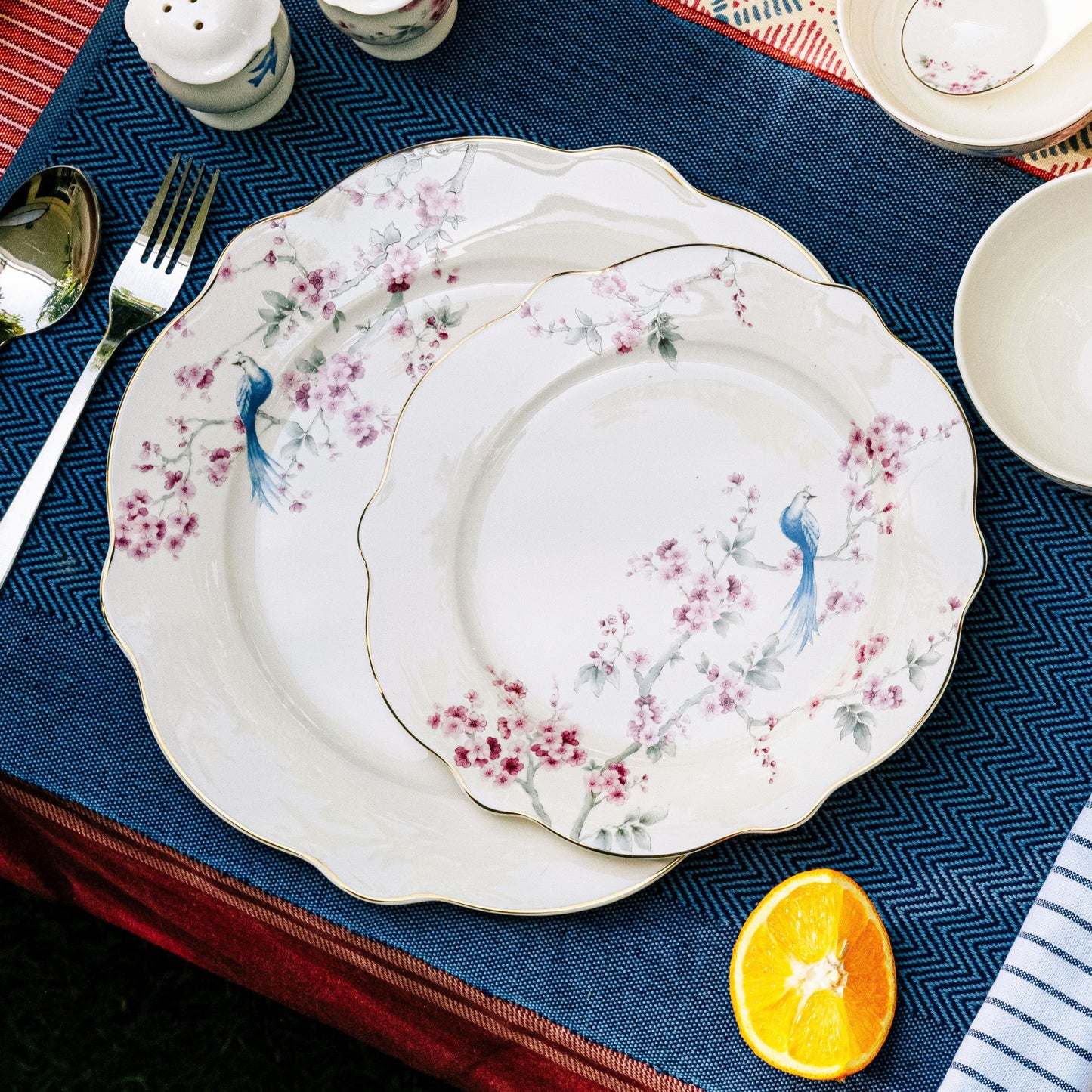 Orchid Bliss 8" Quarter Plates (Set of 6) - Vigneto