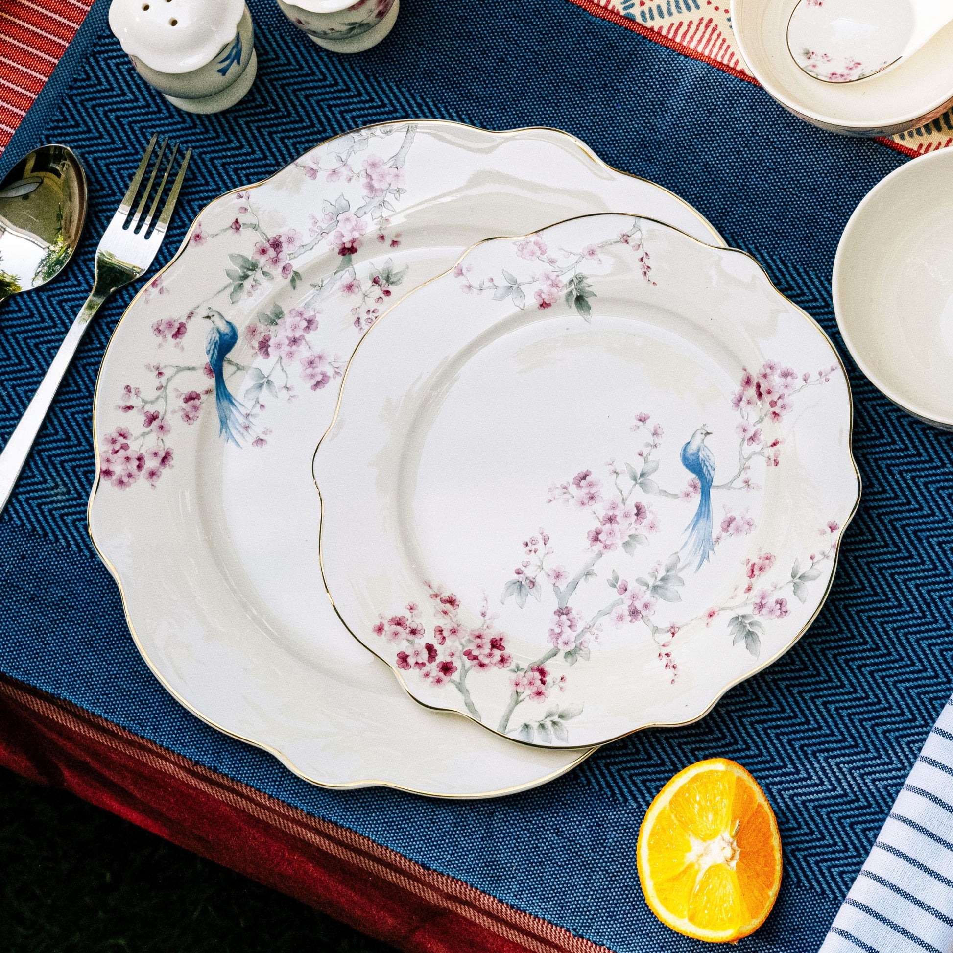 Orchid Bliss 8" Quarter Plates (Set of 6) - Vigneto