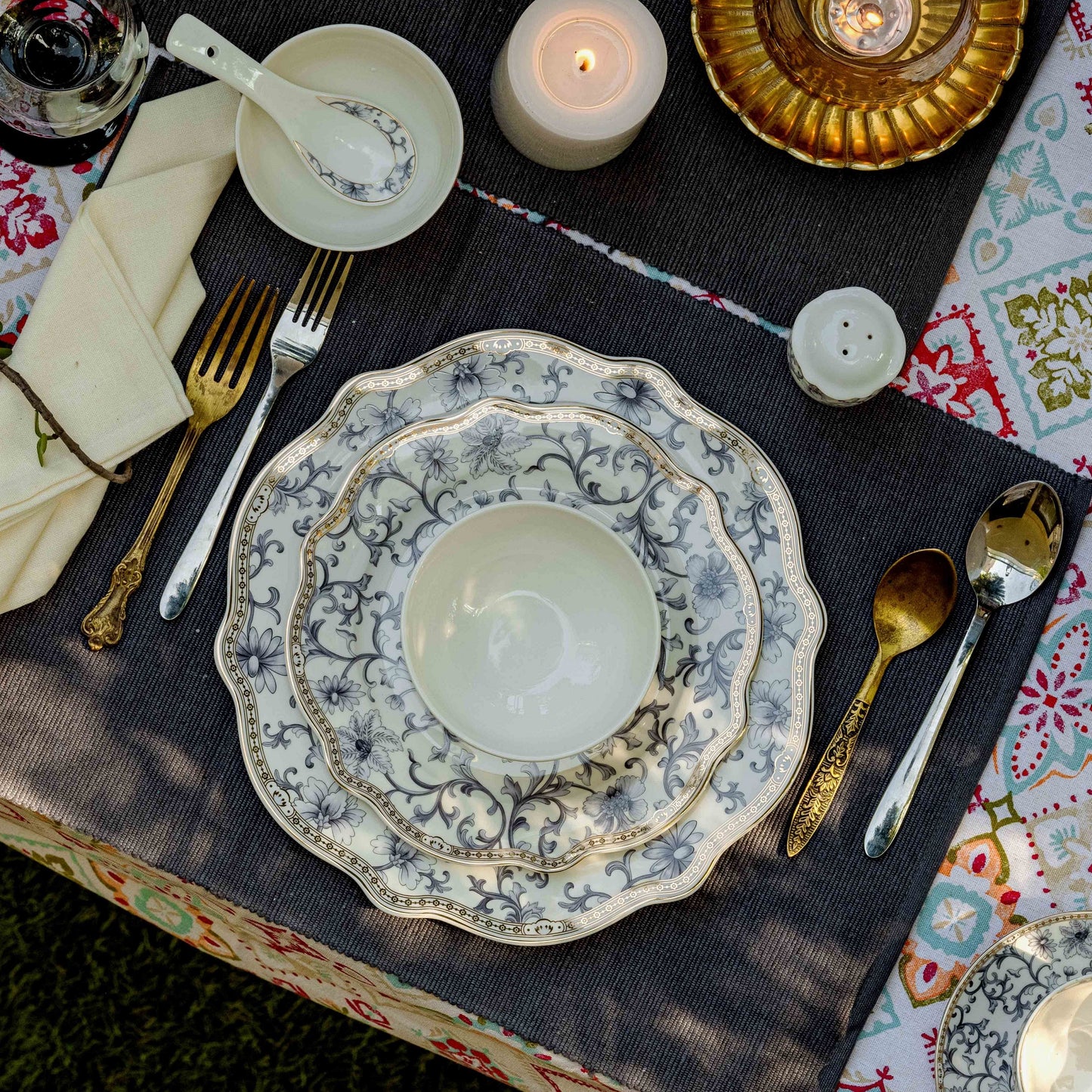 Royal Blue 36 Pcs Dinner Set - Vigneto