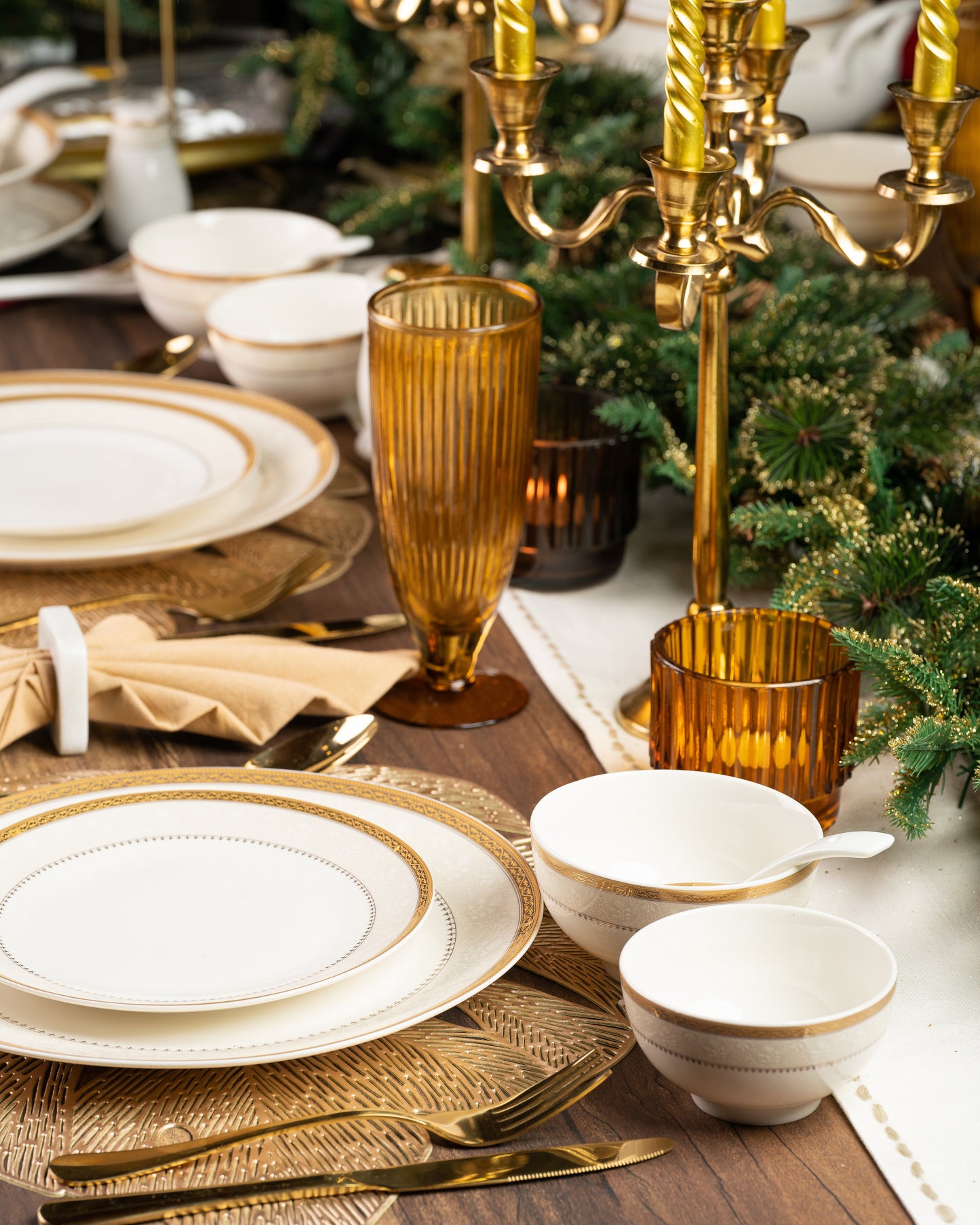 Crème Gold 51 Pcs Dinner Set - Vigneto