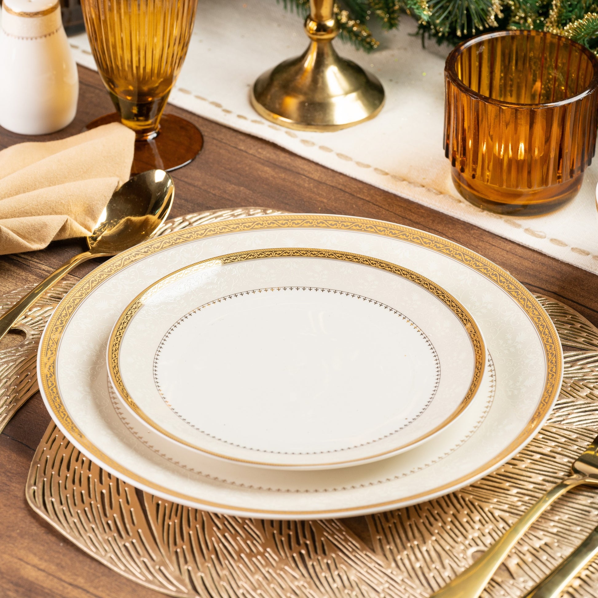 Crème Gold 51 Pcs Dinner Set - Vigneto