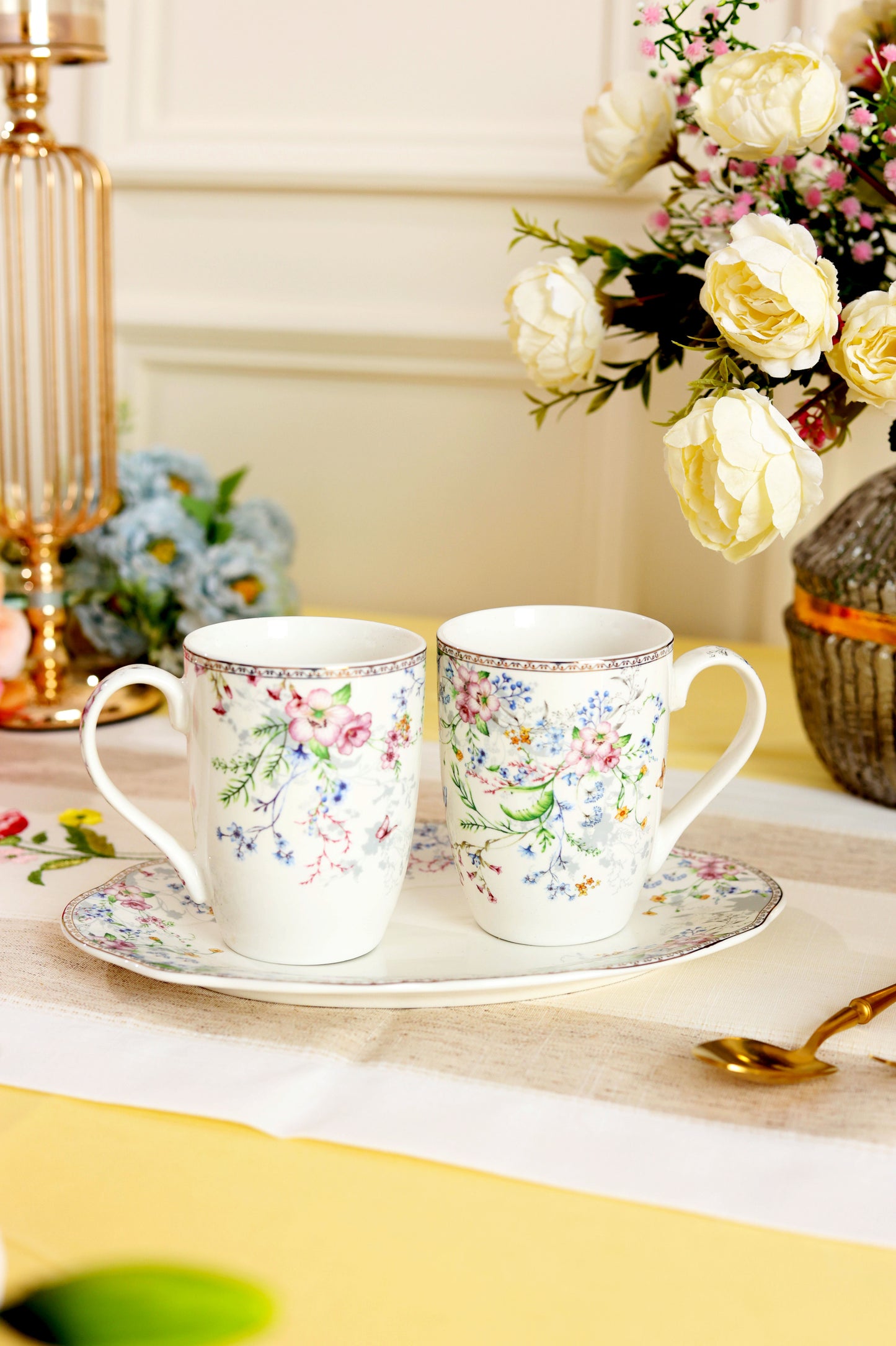Flower Bed Coffee Mugs and Tray