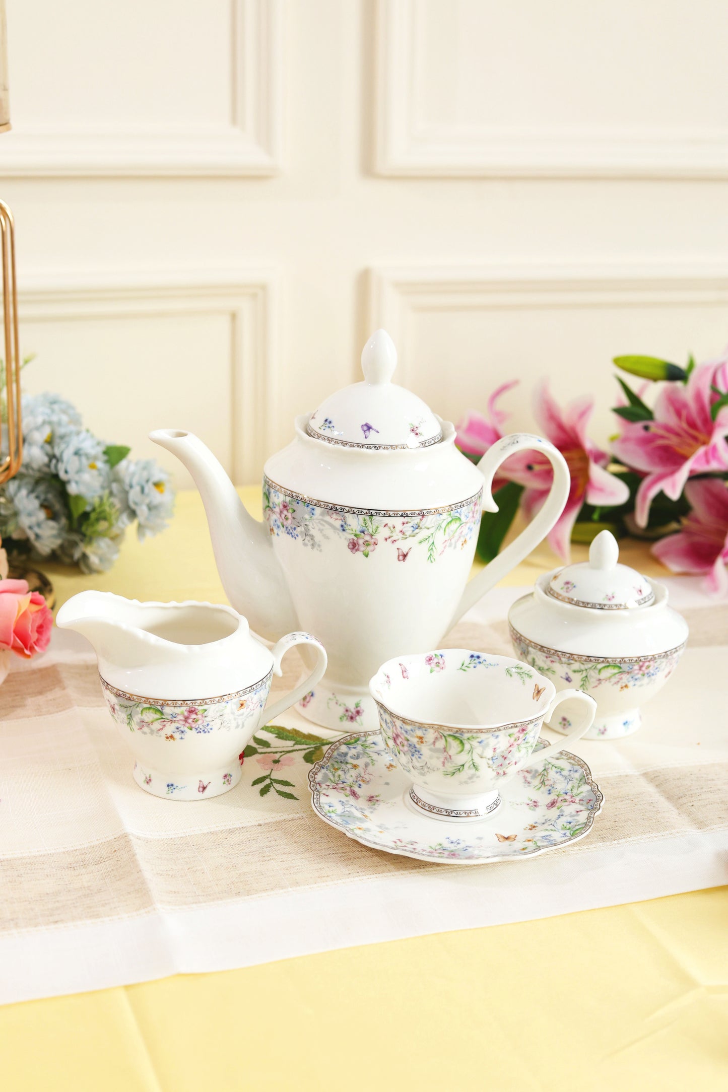 Flower Bed 15 Pcs Tea Set (Vintage Collection)