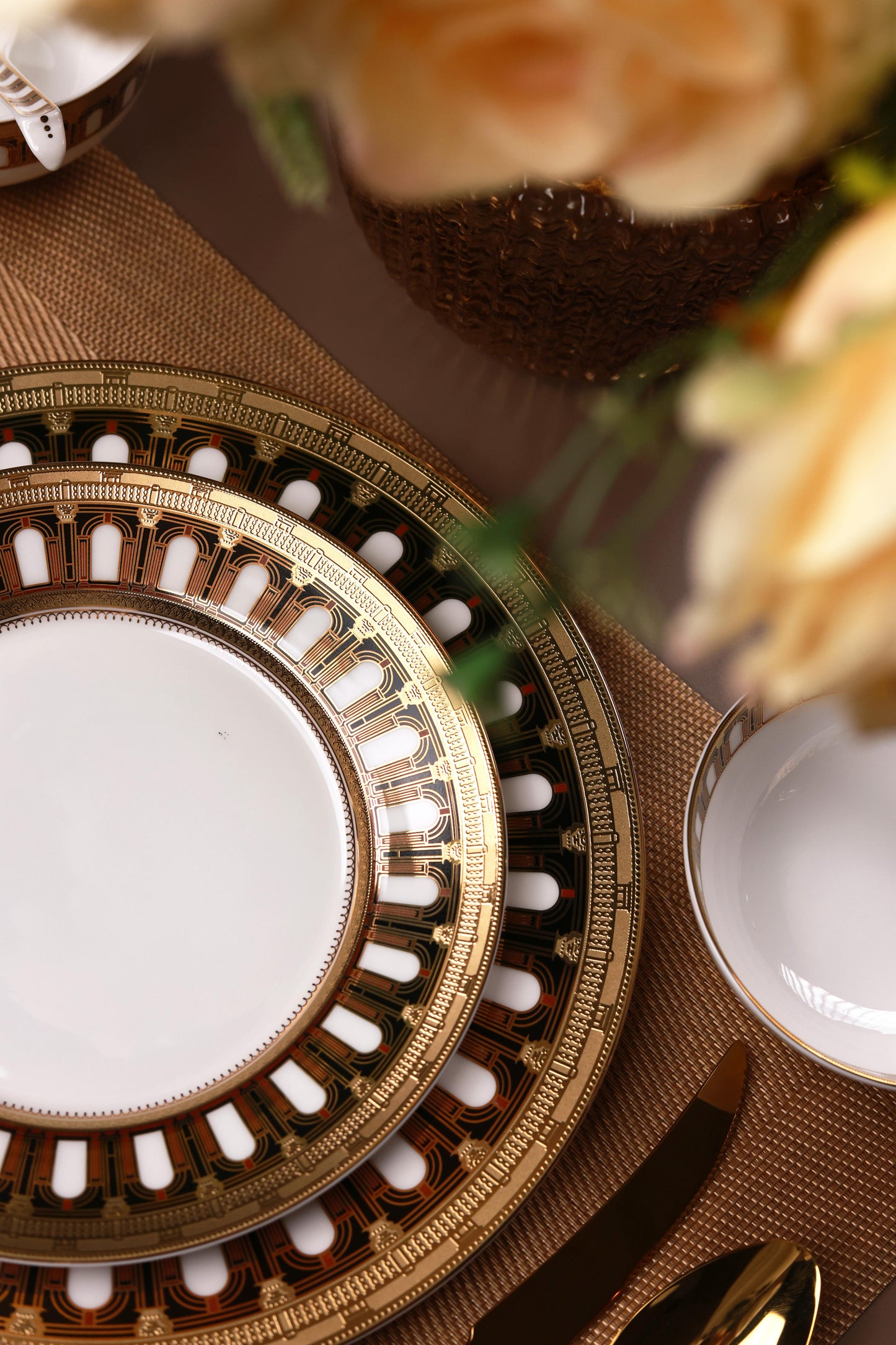 Colosseum Gold 36 Pcs Dinner Set (Palace Collection, 24K Embossed Gold)