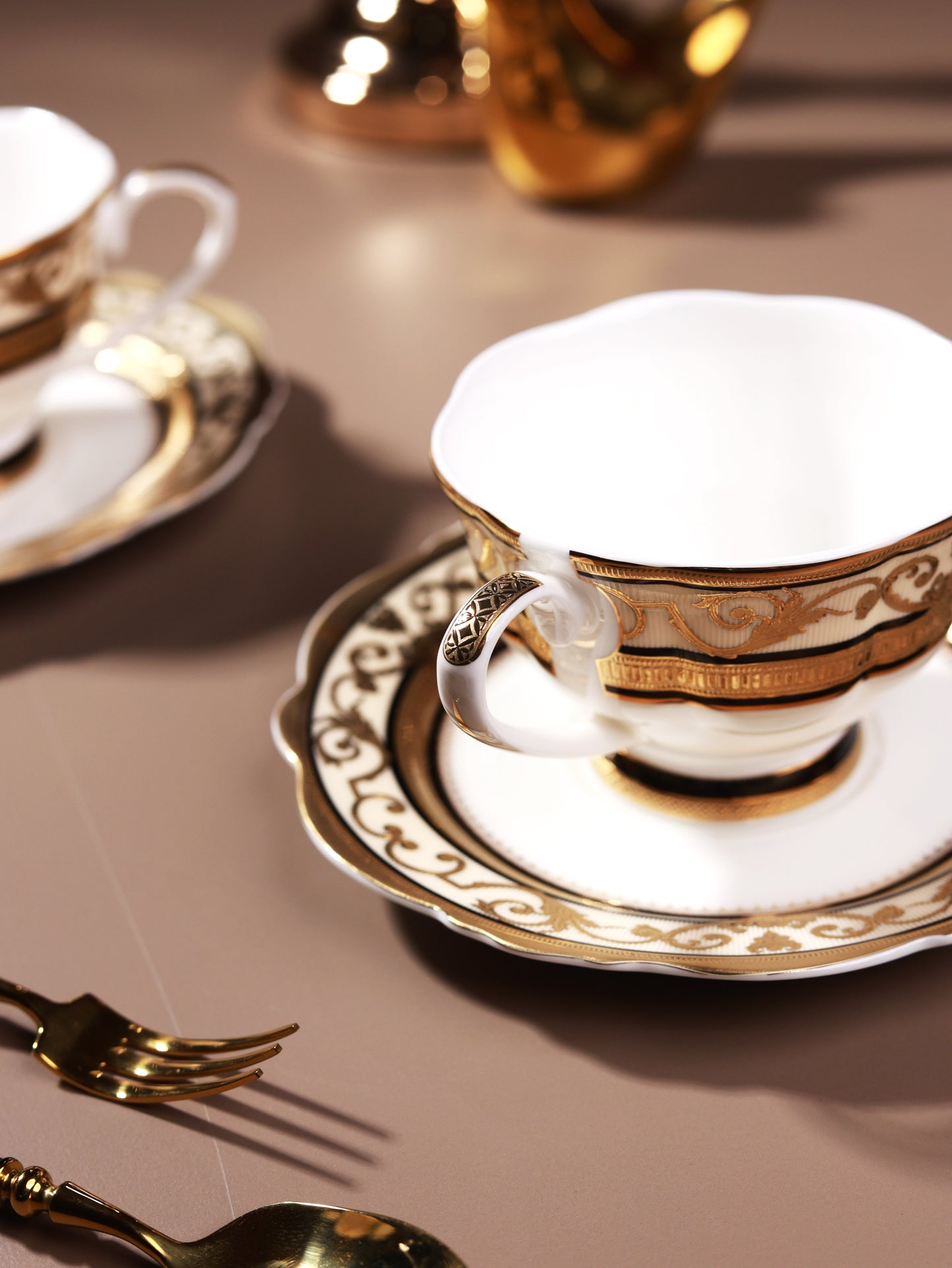 Gilded Realm Cup and Saucer Set (Set of 6, Palace Collection, 24K Embossed Gold)