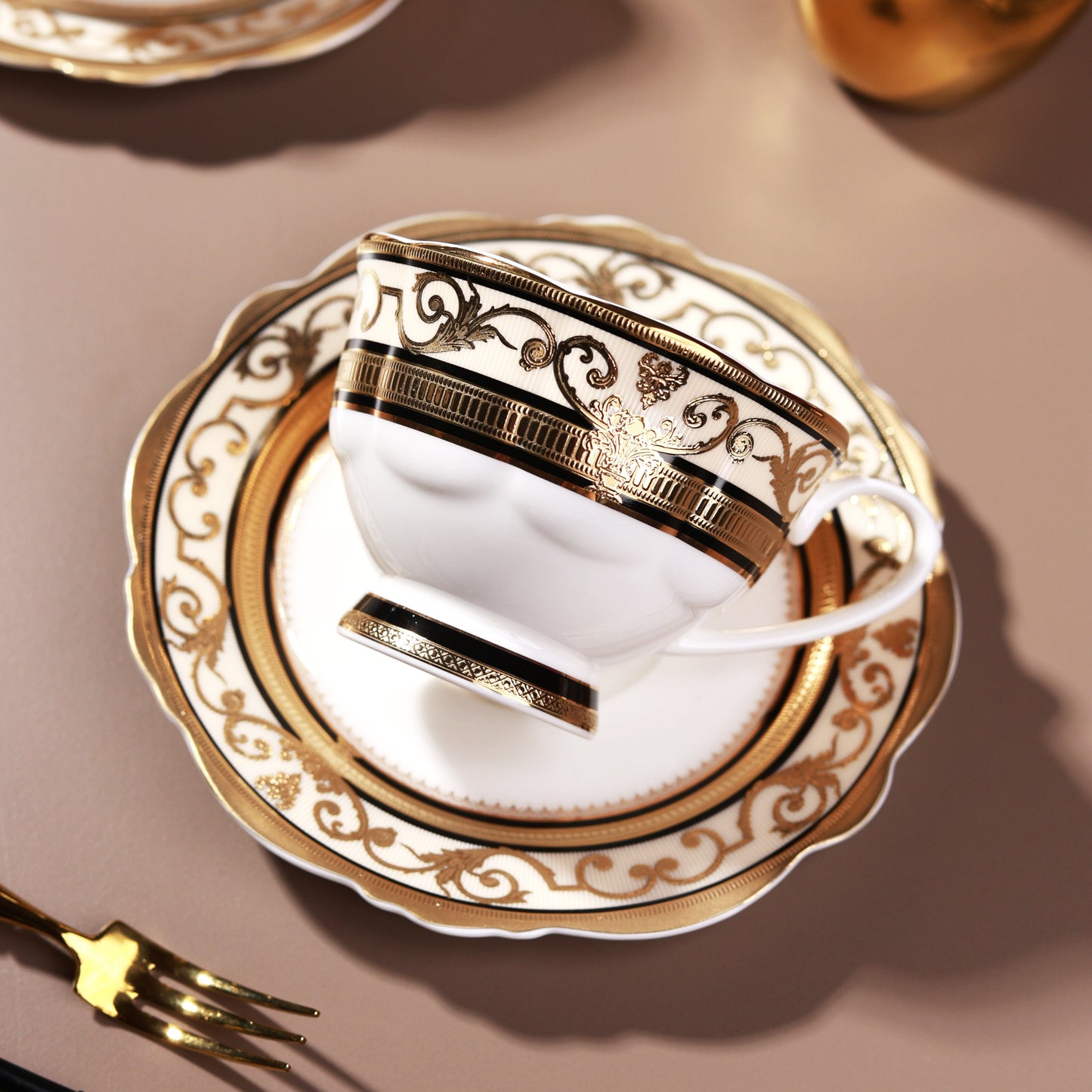 Gilded Realm Cup and Saucer Set (Set of 6, Palace Collection, 24K Embossed Gold)