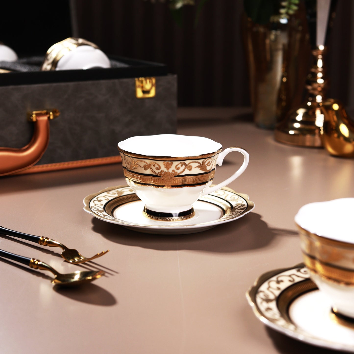 Gilded Realm Cup and Saucer Set (Set of 6, Palace Collection, 24K Embossed Gold)