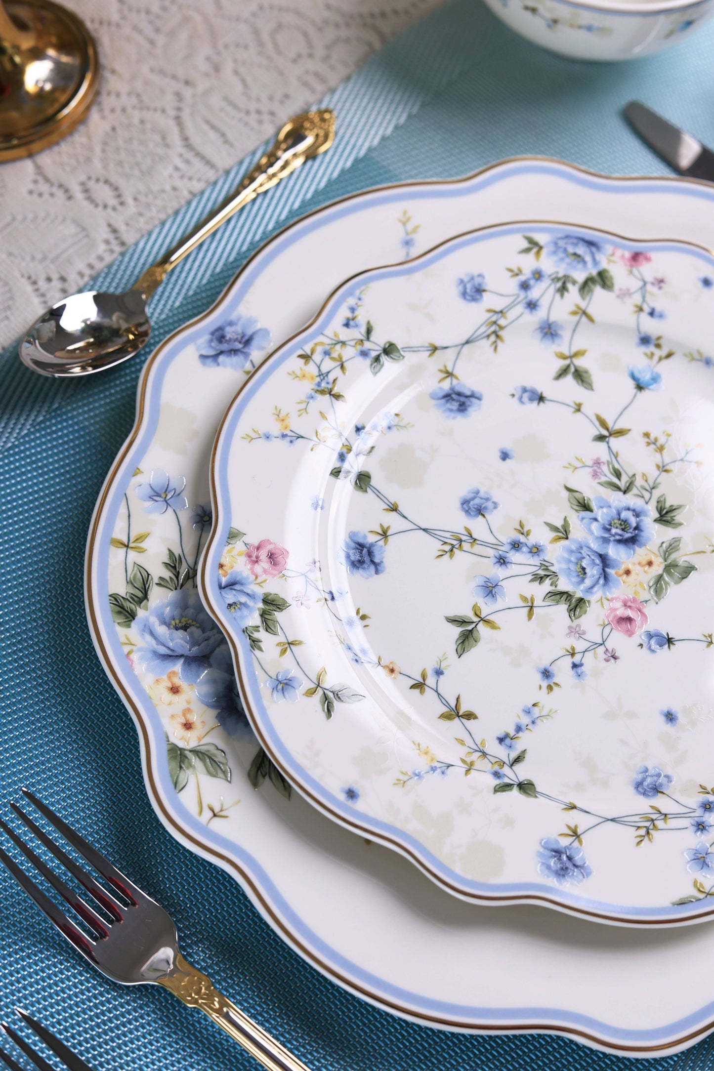 Yorkshire Bloom 42 Pcs Dinner Set - Vigneto