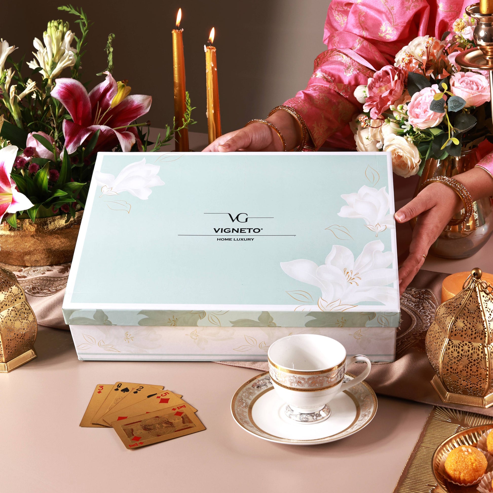 Mughal Gold and Grey Cup and Saucer Set (6 Cups and 6 Saucers) - Vigneto