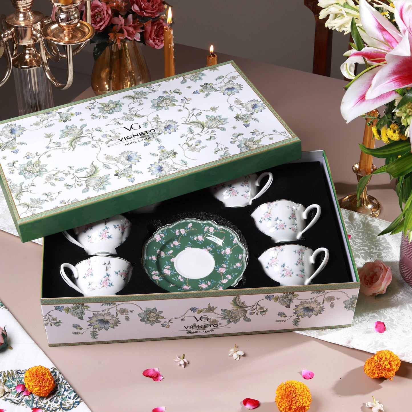 Victorian Green Cup and Saucer Set (Vintage Collection, 6 Cups and 6 Saucers)
