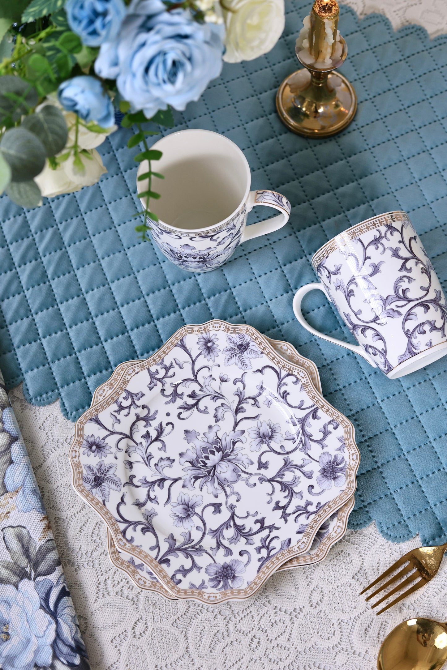 Royal Blue Coffee Mugs with Snack Plates (4 Mugs and 4 Snack Plates) - Vigneto