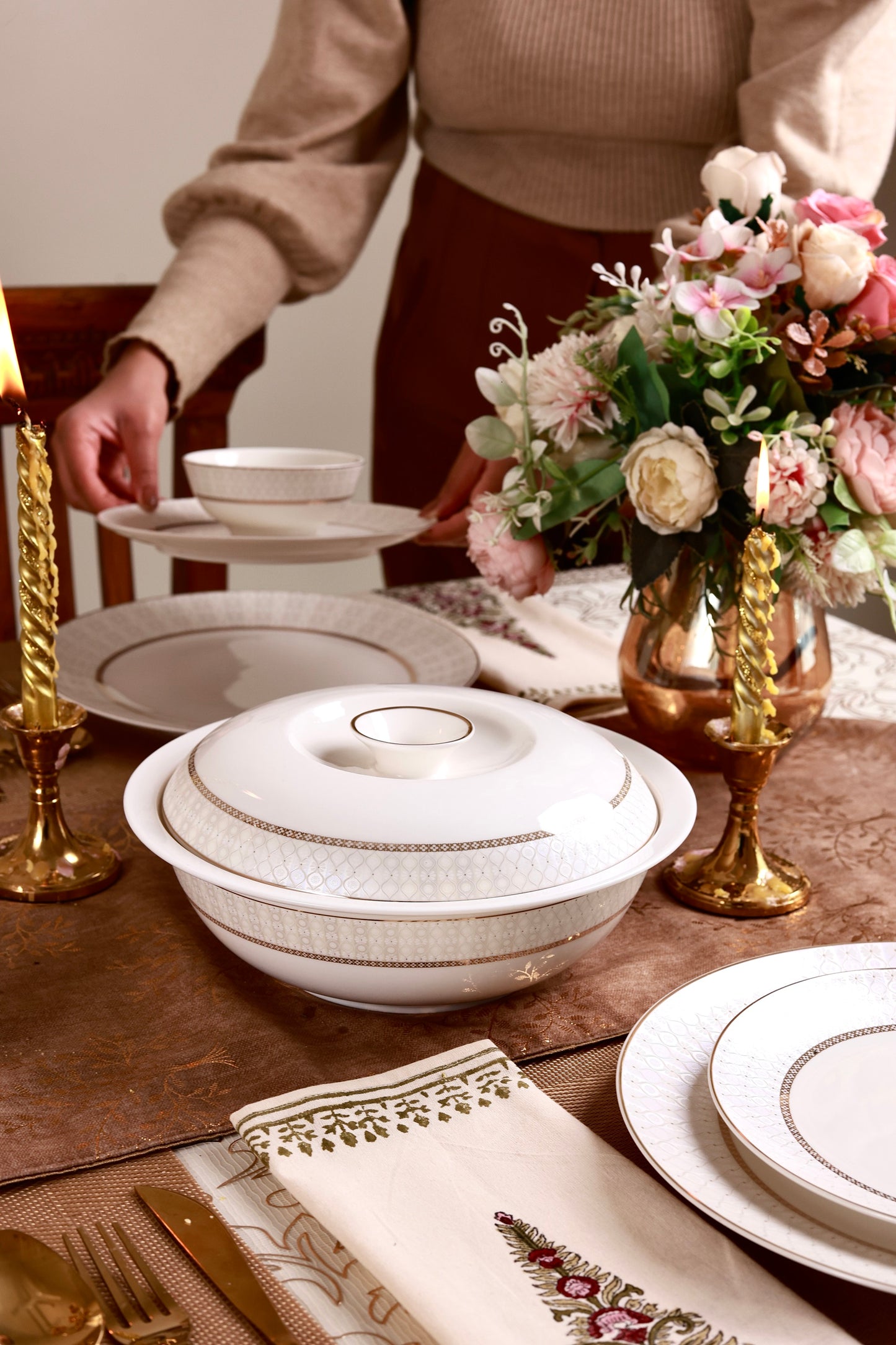 Windsor Gold 52 Pcs Dinner Set
