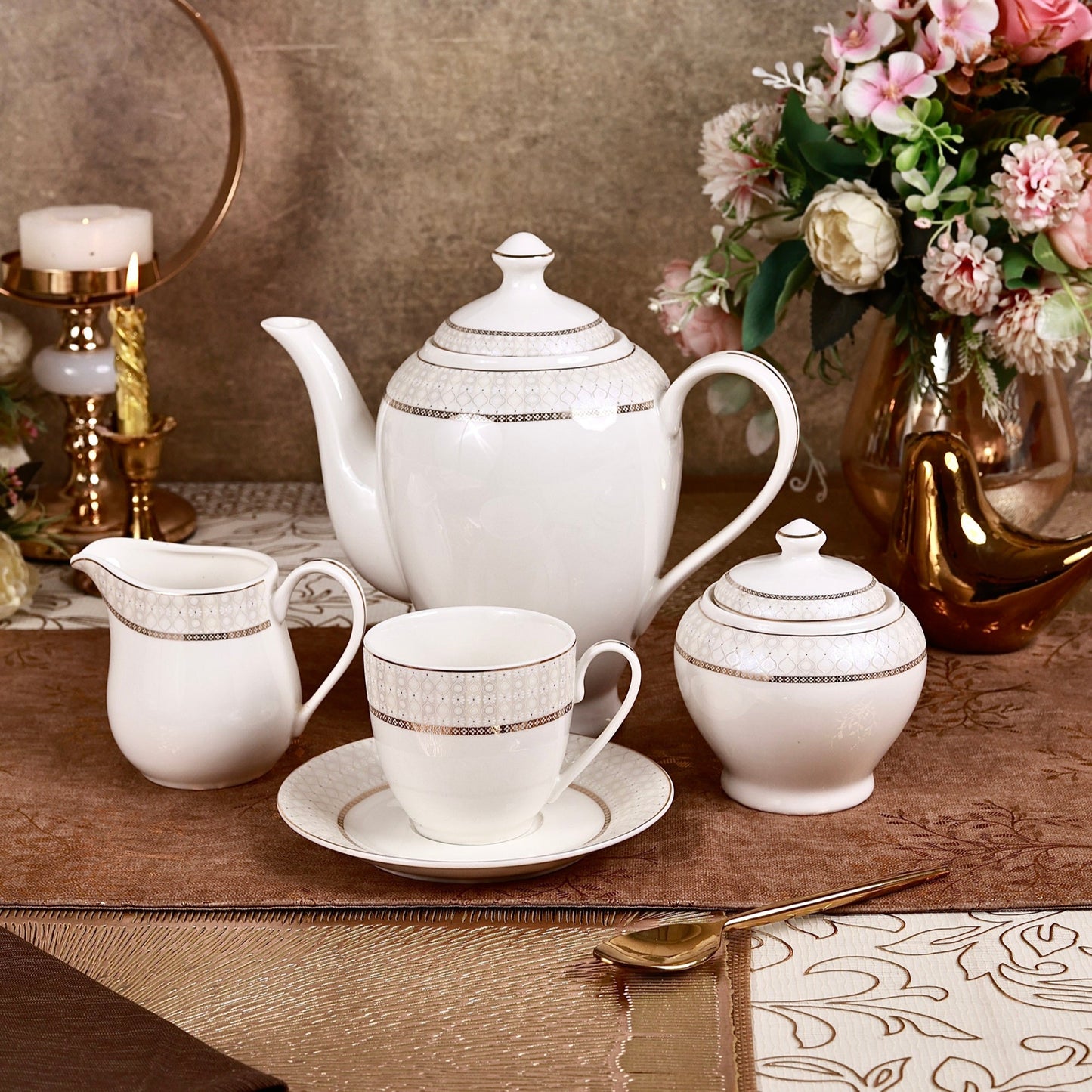 Windsor Gold 15 Pcs Tea Set