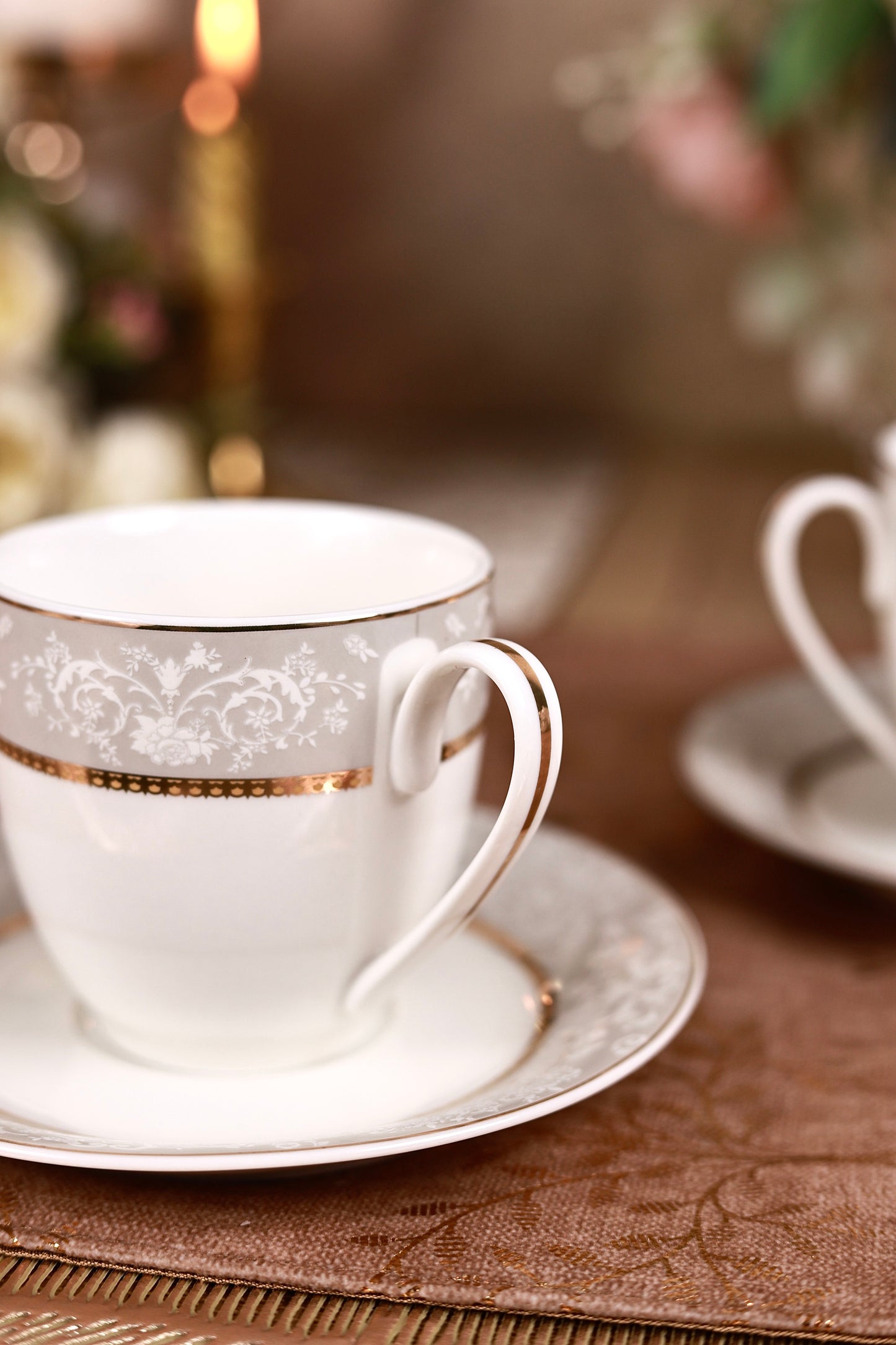 Fleur in Grey Cup and Saucer Set (6 Cups and 6 Saucers) - Vigneto
