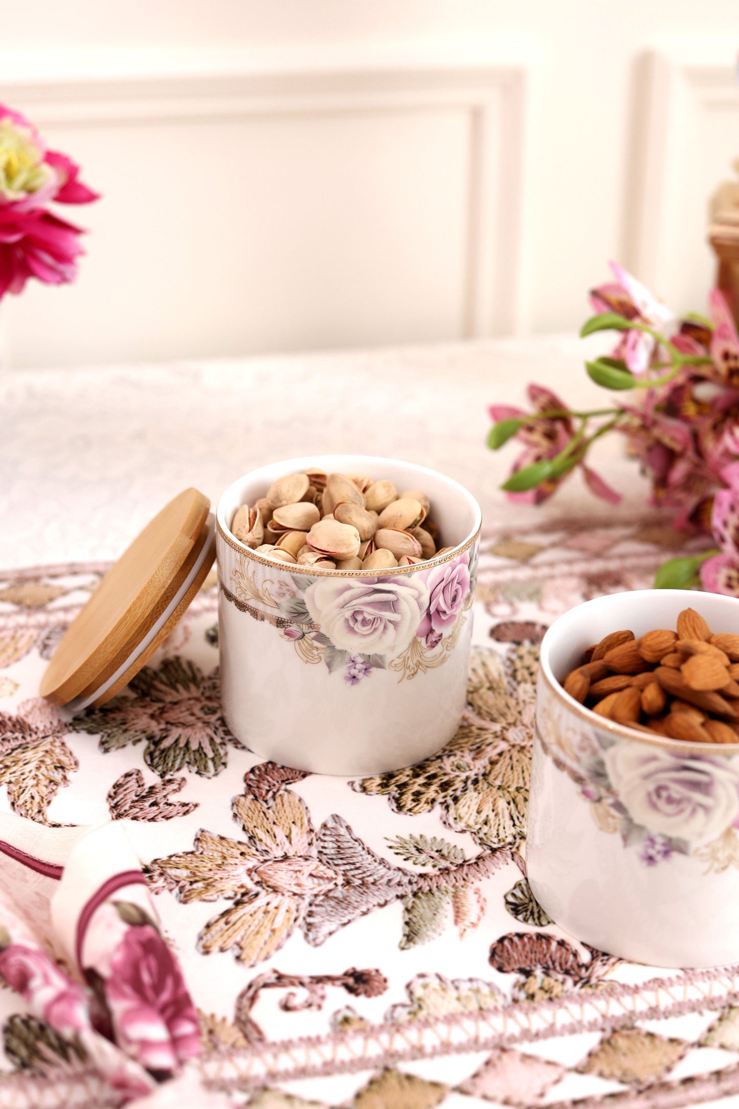 Gold Roses Canister (1 Pc)