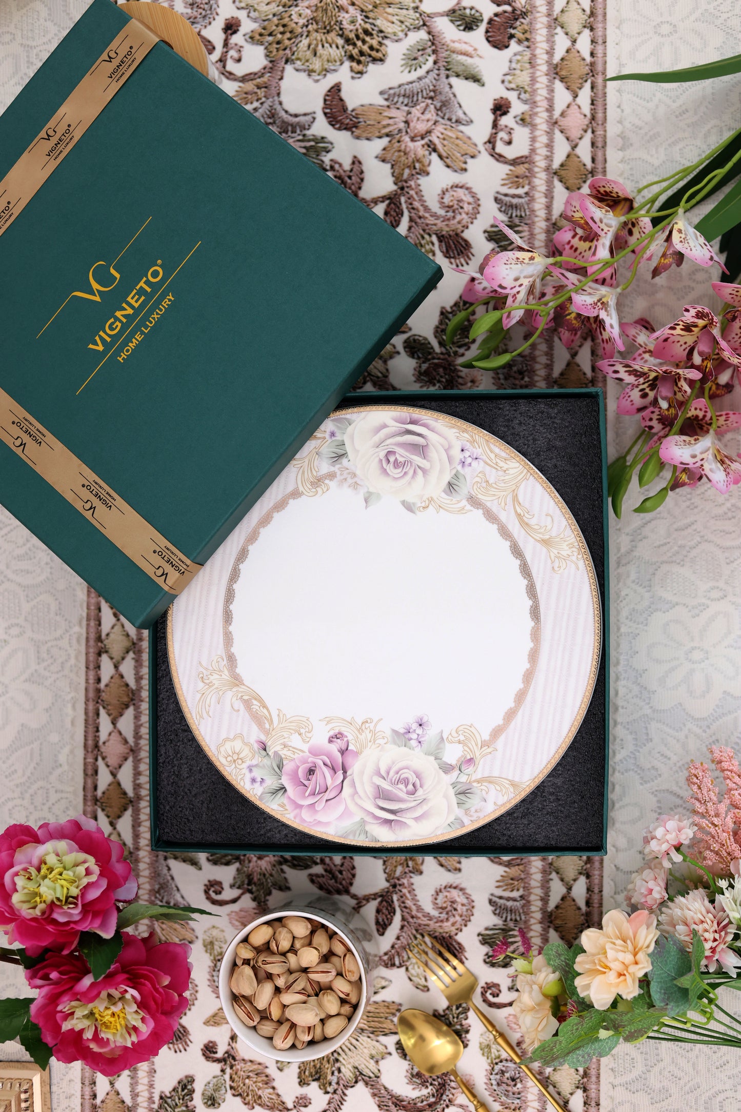 Gold Roses Cake Stand