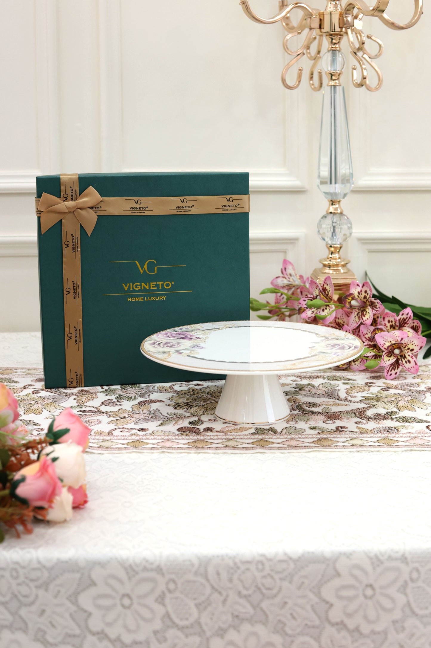 Gold Roses Cake Stand