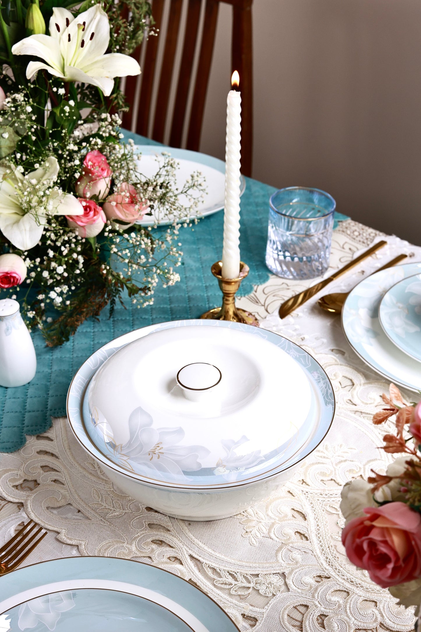 La Pacifique 52 Pcs Dinner Set