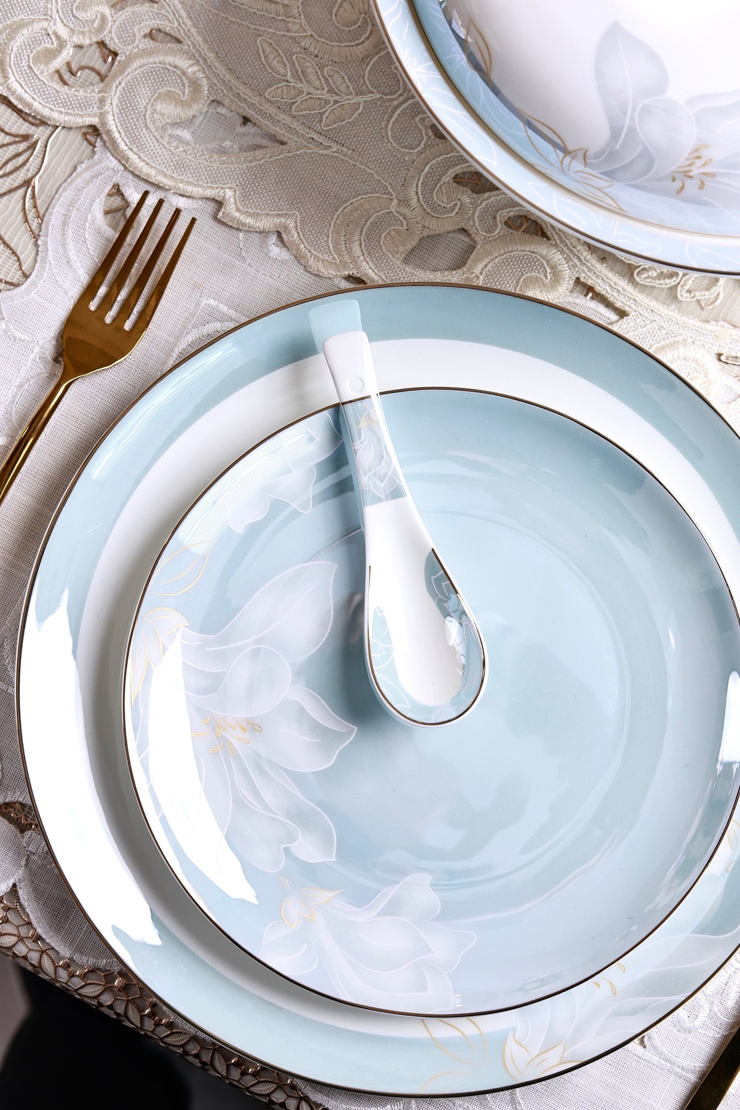 La Pacifique 52 Pcs Dinner Set