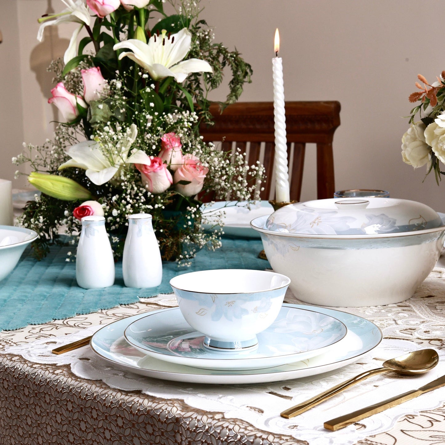 La Pacifique 52 Pcs Dinner Set