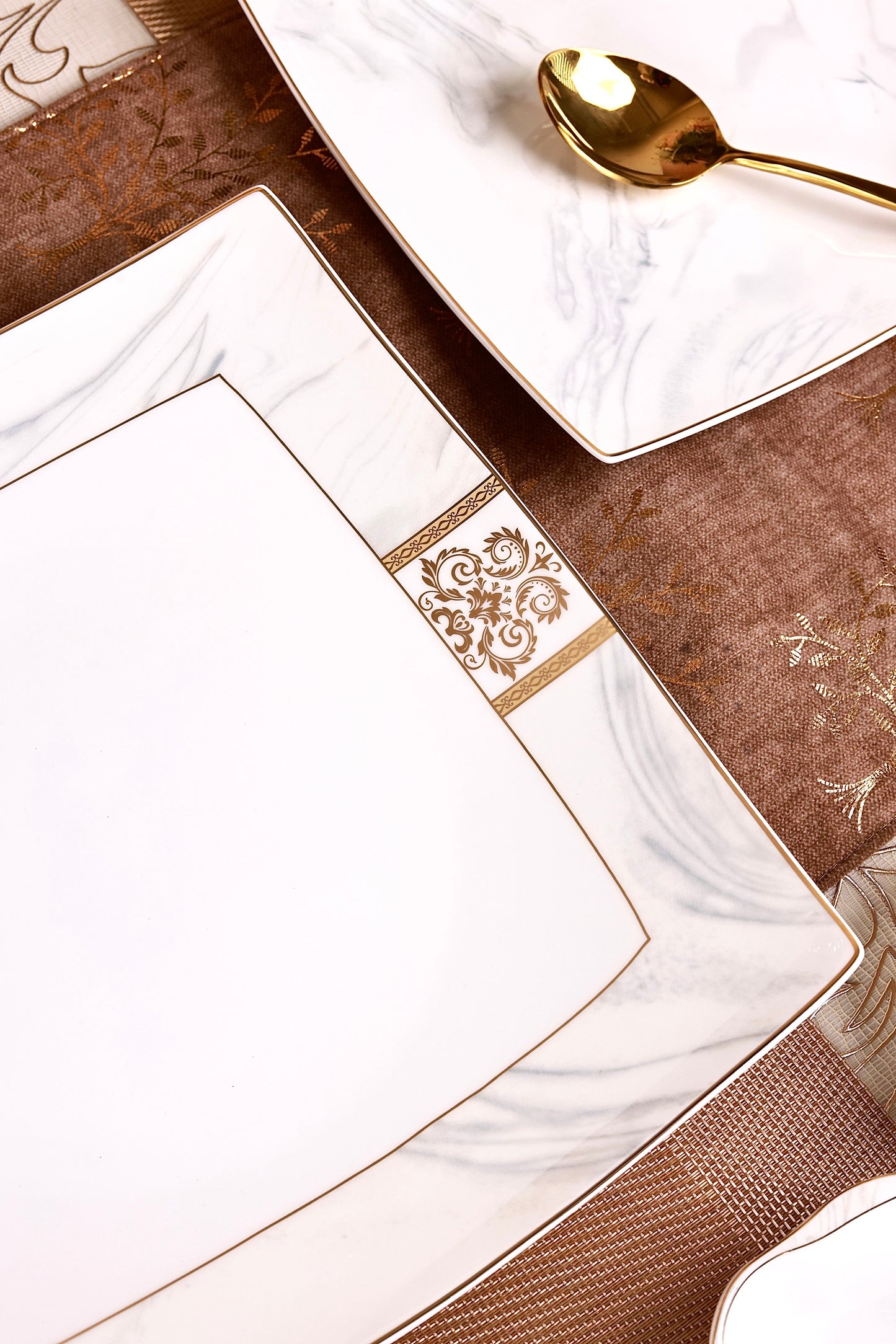 Regency Gold 10 Pcs Snack Set (2 Serving Plates, 6 Quarter Plates, 2 Dip Bowls)