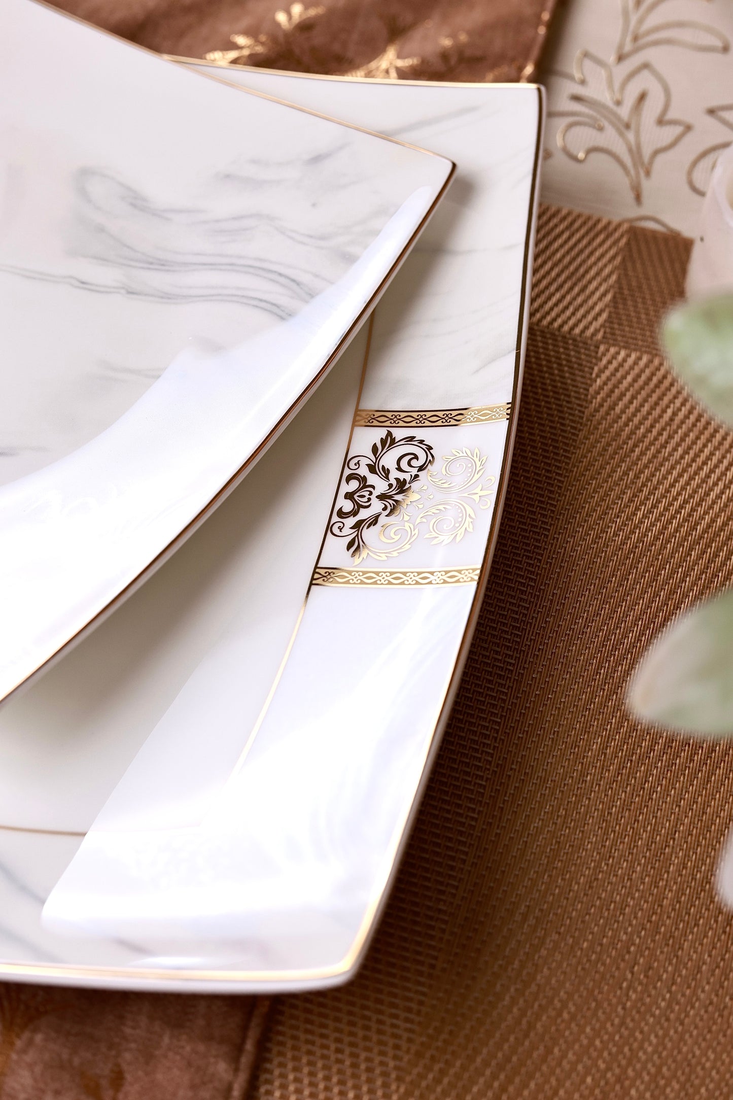Regency Gold 10 Pcs Snack Set (2 Serving Plates, 6 Quarter Plates, 2 Dip Bowls)
