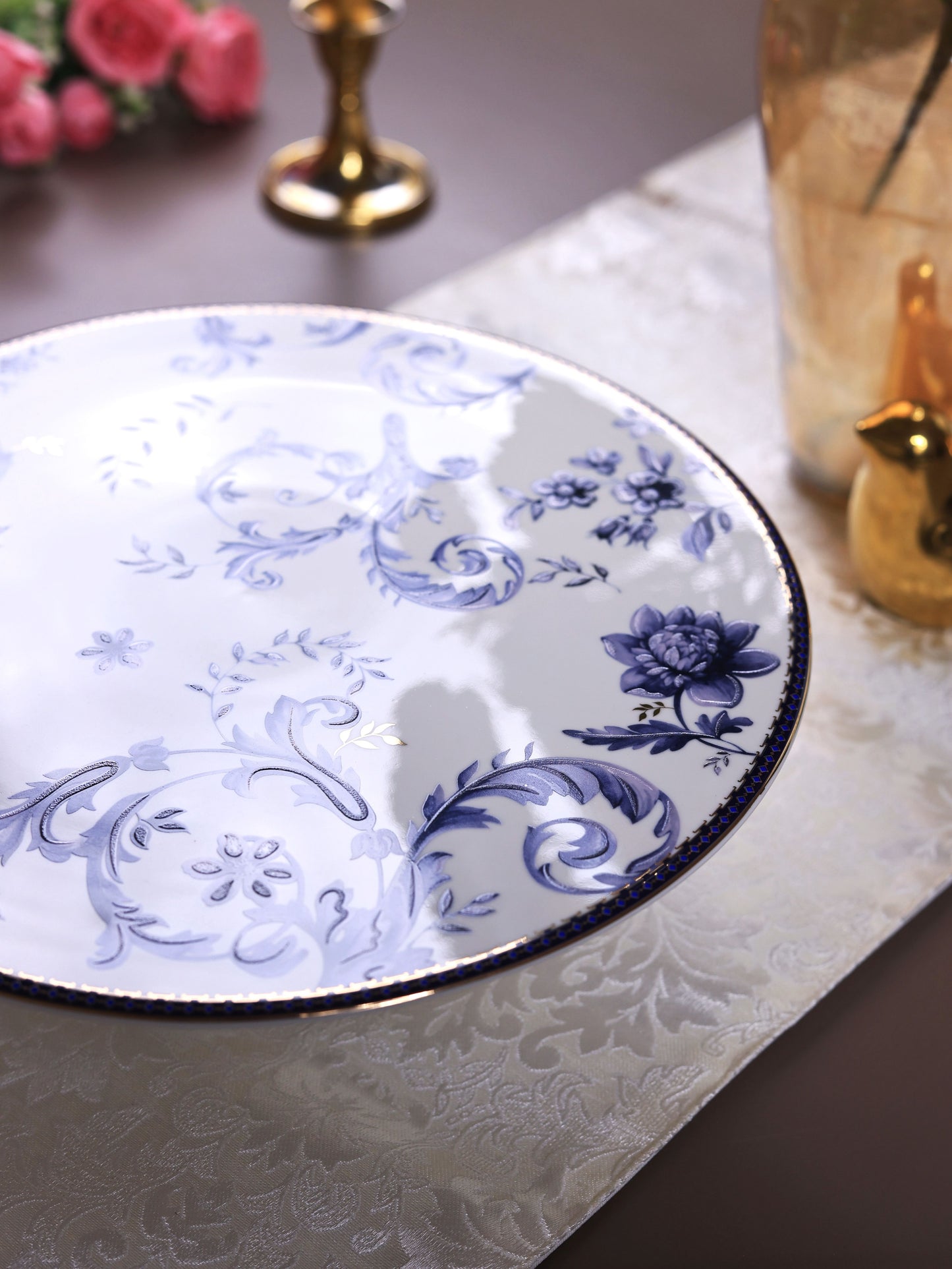 Midnight Blue Cake Stand - Vigneto