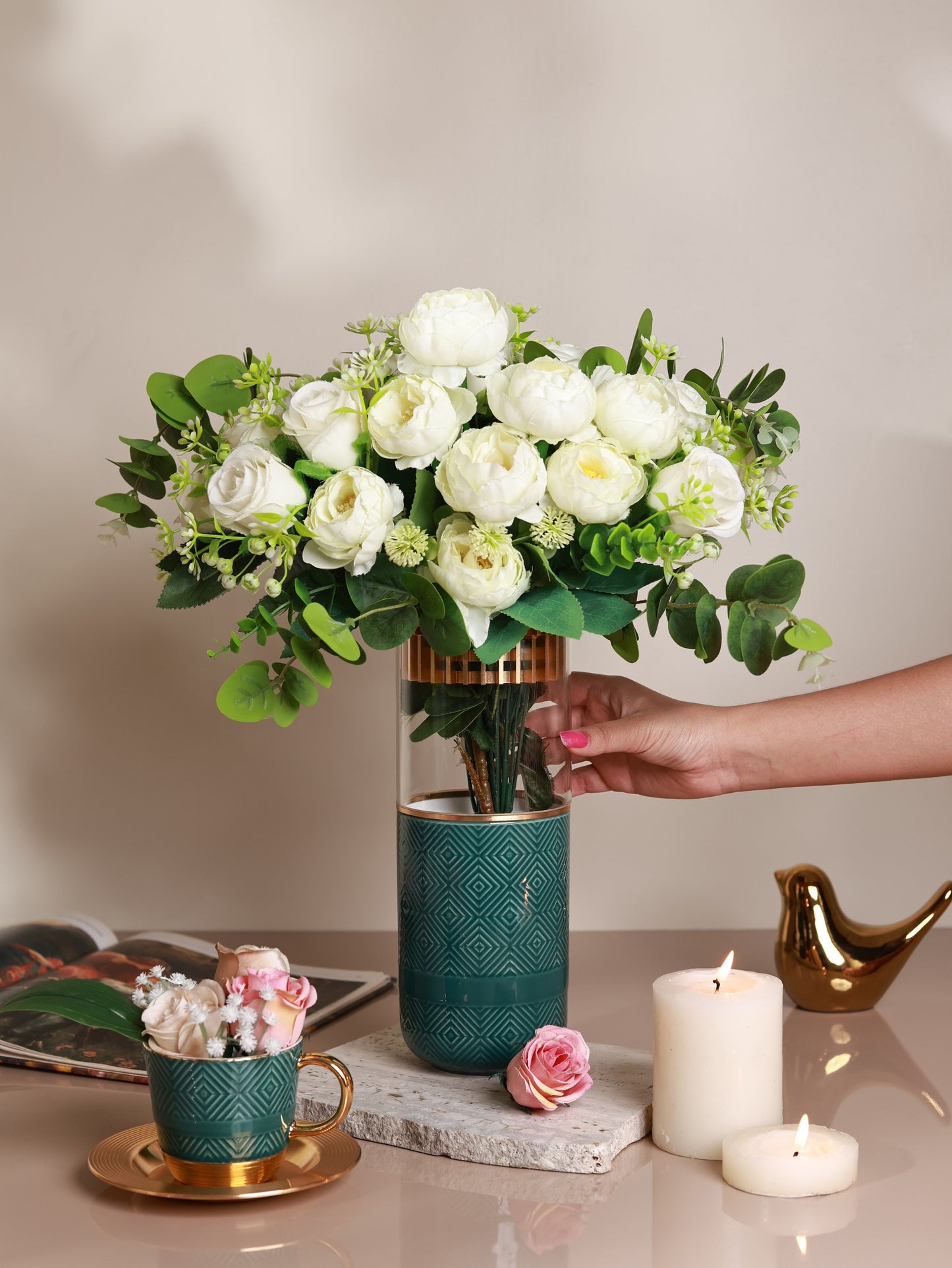 Verde Flower Vase (Metal Collection, 24K Gold)