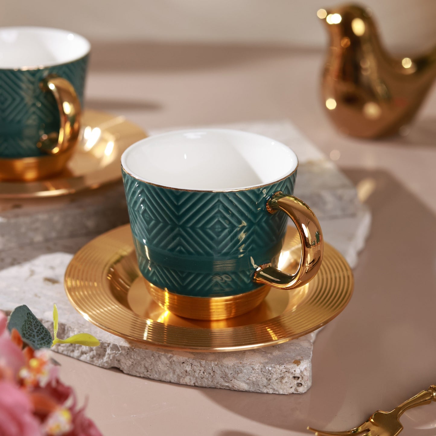 Verde Cup and Saucer Set (Metal Collection, 24K Gold)