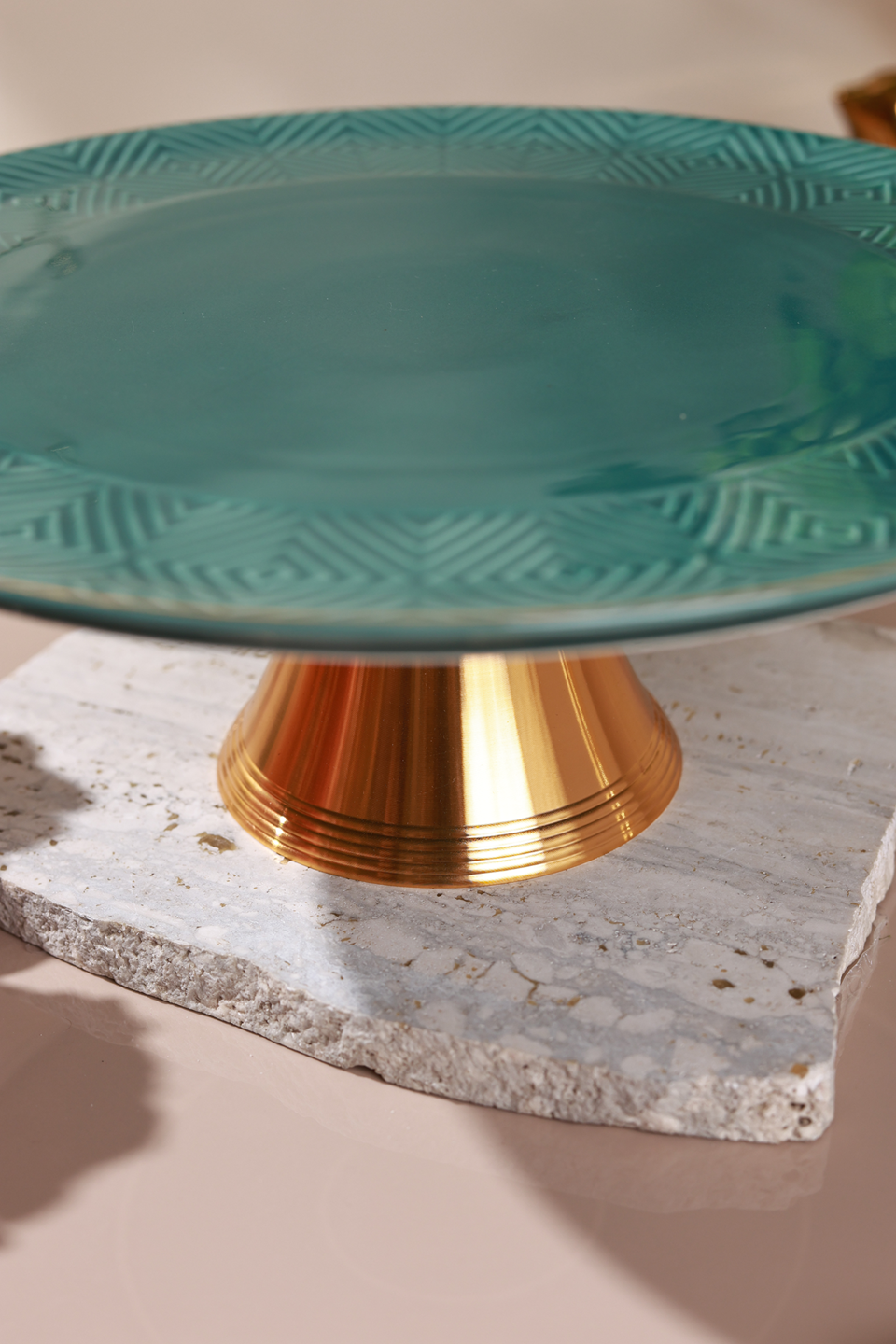 Verde Cake Stand (Metal Collection, 24K Gold)