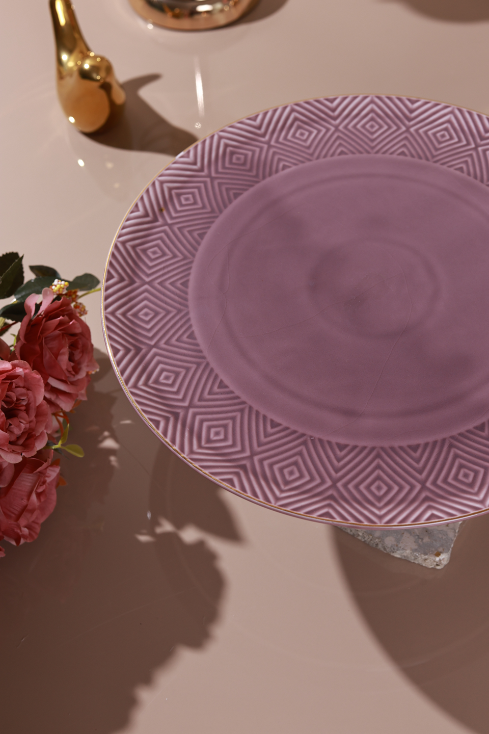 Mauve Cake Stand (Metal Collection, 24K Gold)