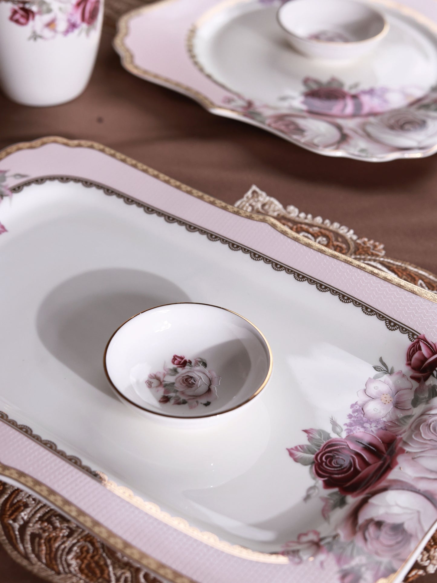 Rose Garden 8 Pcs Coffee & Platter Set (4 Mugs, 1 Square Platter, 1 Snack Platter, 2 Dip Bowls)