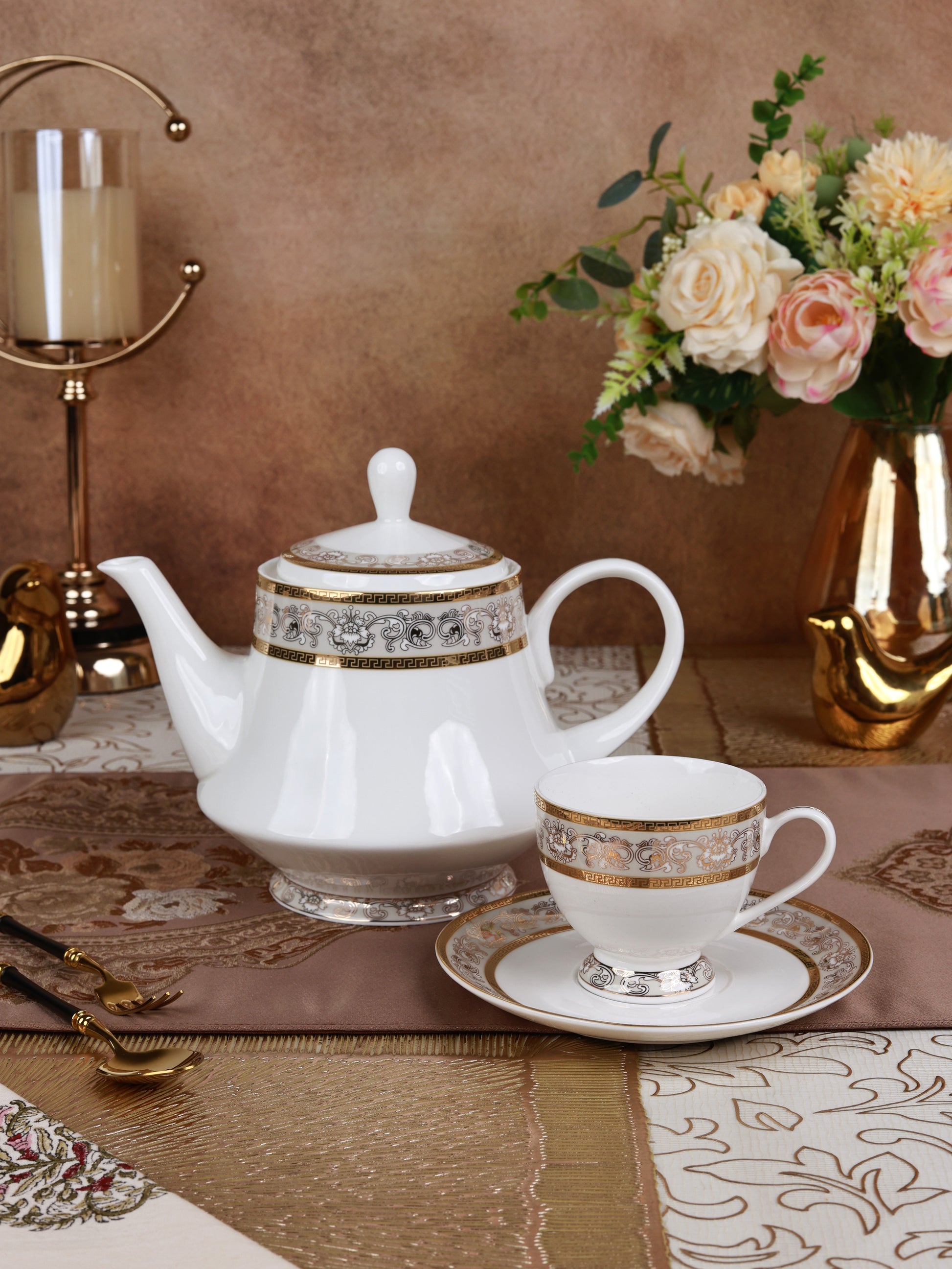 Mughal Gold and Grey 15 Pcs Tea Set - Vigneto
